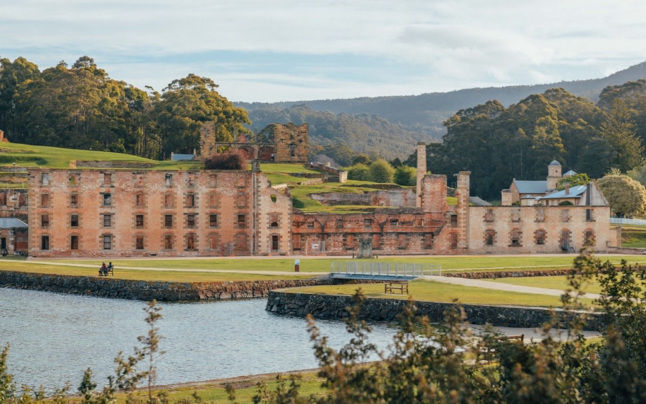 Hobart Port Arthur & Tasman Arch Full-Day Tour