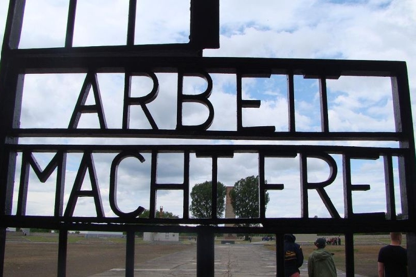 Berlin Sachsenhausen Concentration Camp and Potsdam Tour