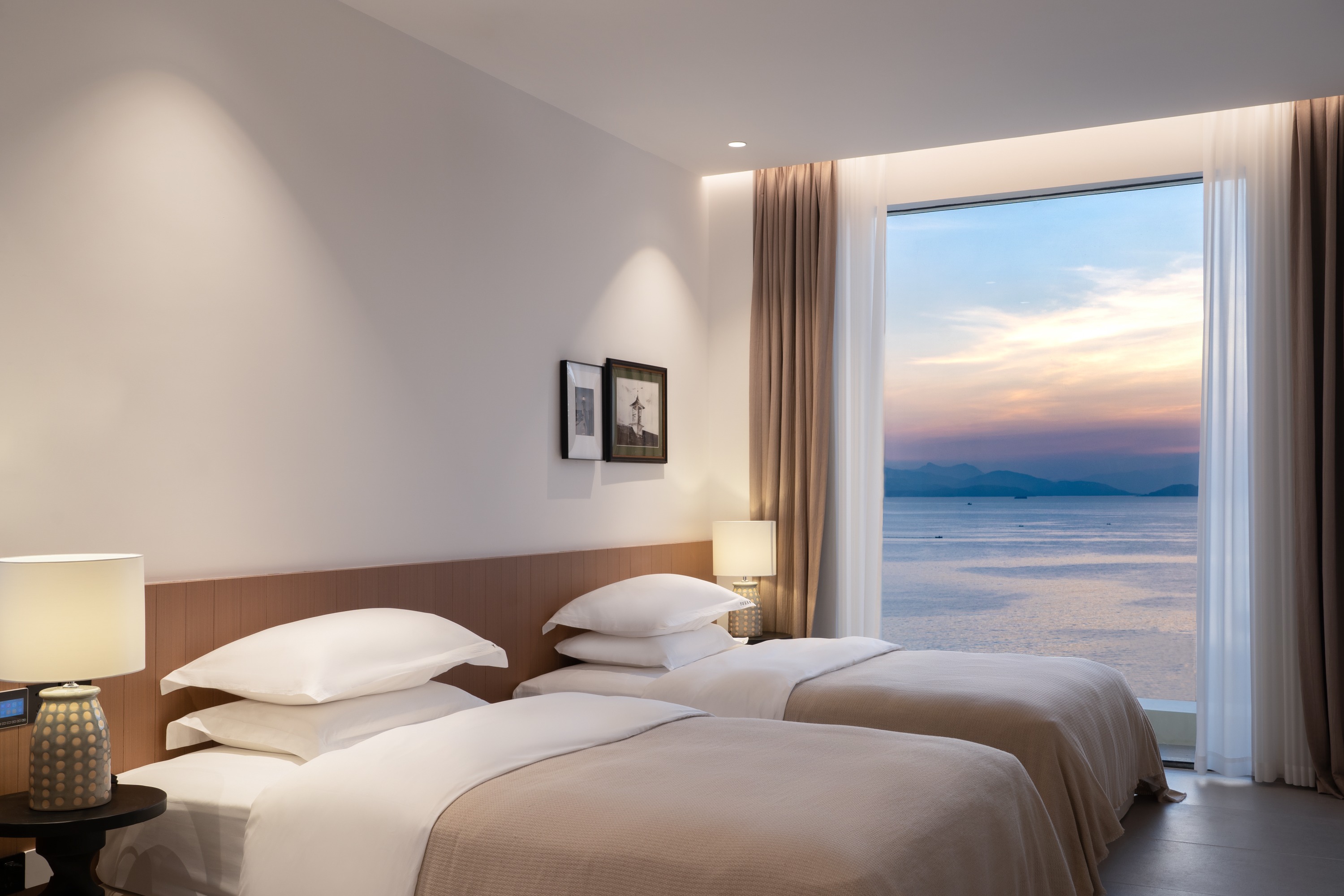 Liyue Sea View Twin Room