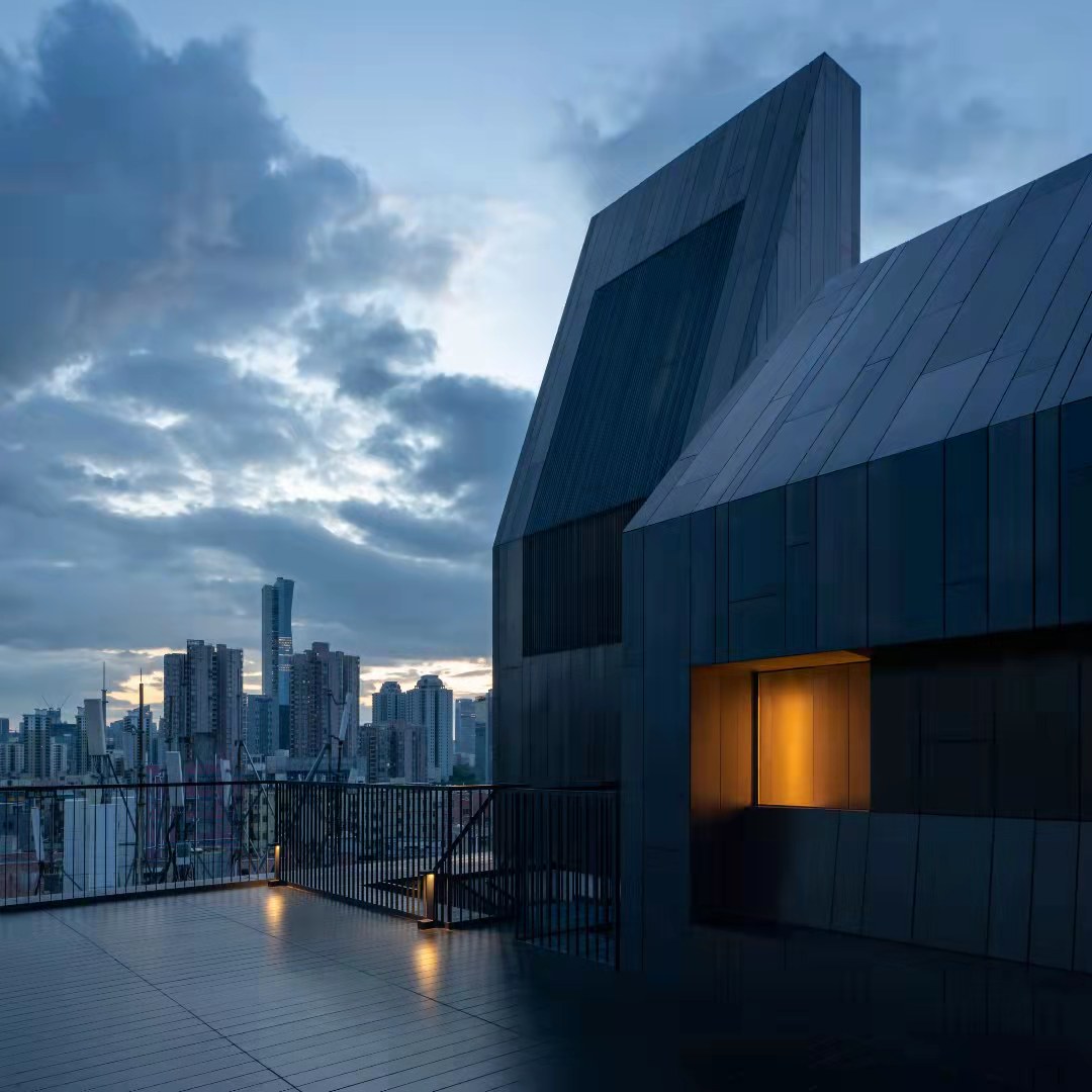 Today's hotel is no longer a simple place to stay. An excellent hotel, which can reflect the core of the city's spirit, Youxiong is just such a place that can reflect the characteristics of Shenzhen City and believe in the philosophy of life art. The yout