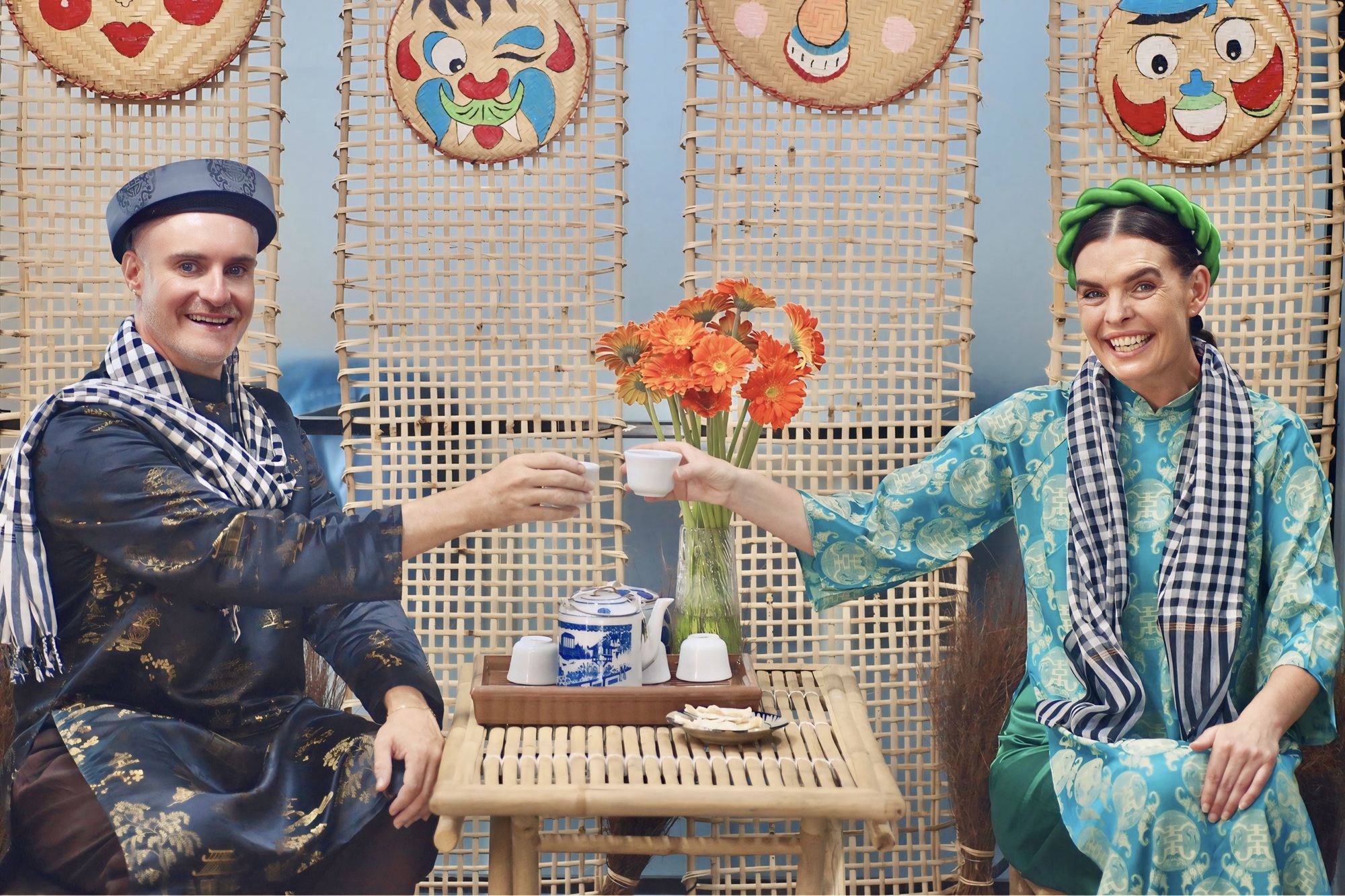 品嚐當地小吃:啜飲越南茶,品嚐傳統甜點,與友好的當地人聊天。 品嚐當地小吃:啜飲越南茶,品嚐傳統甜點,與友好的當地人聊天。