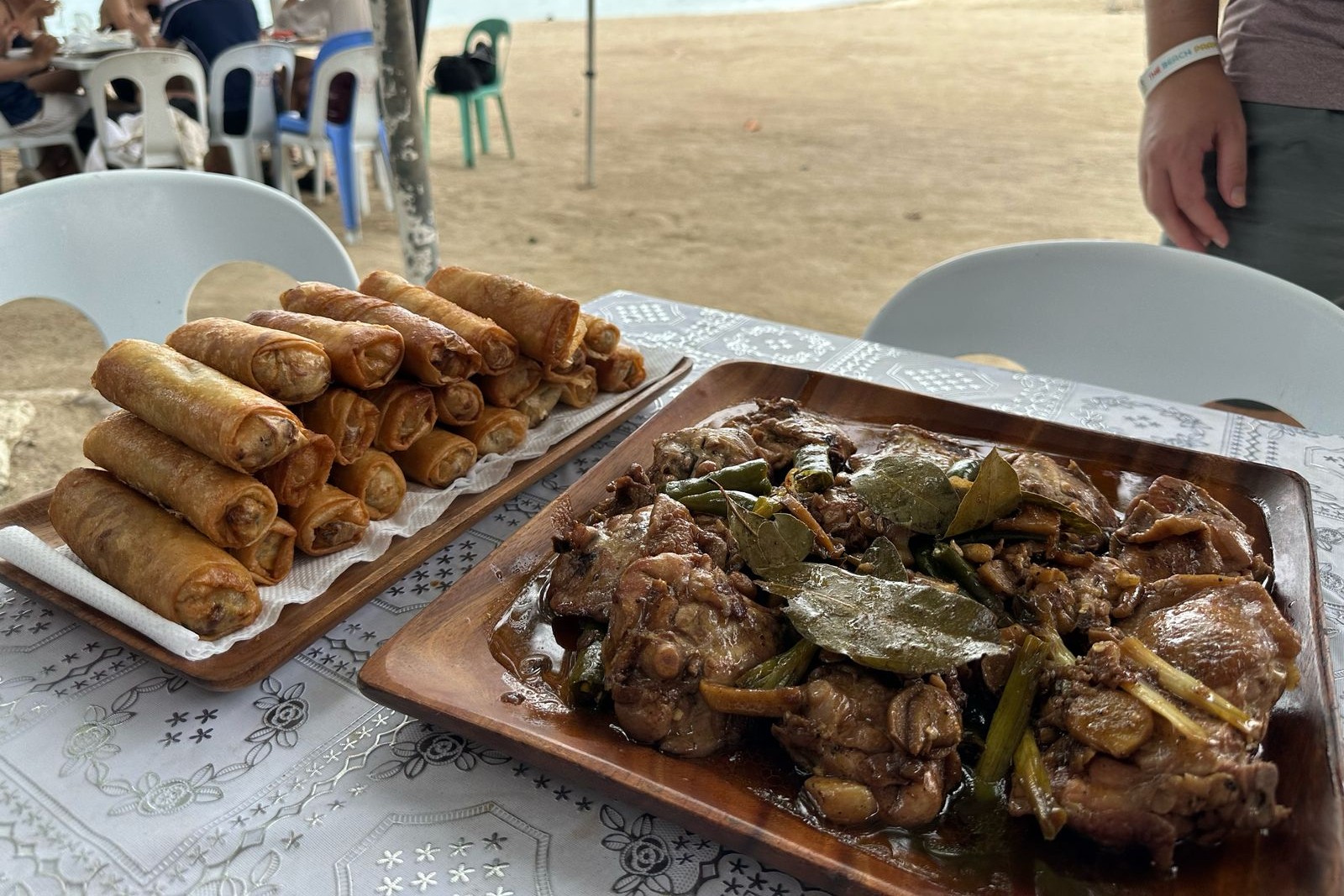 不只品嚐美食，更深入探索菲律賓最具代表性菜餚背後的秘密。