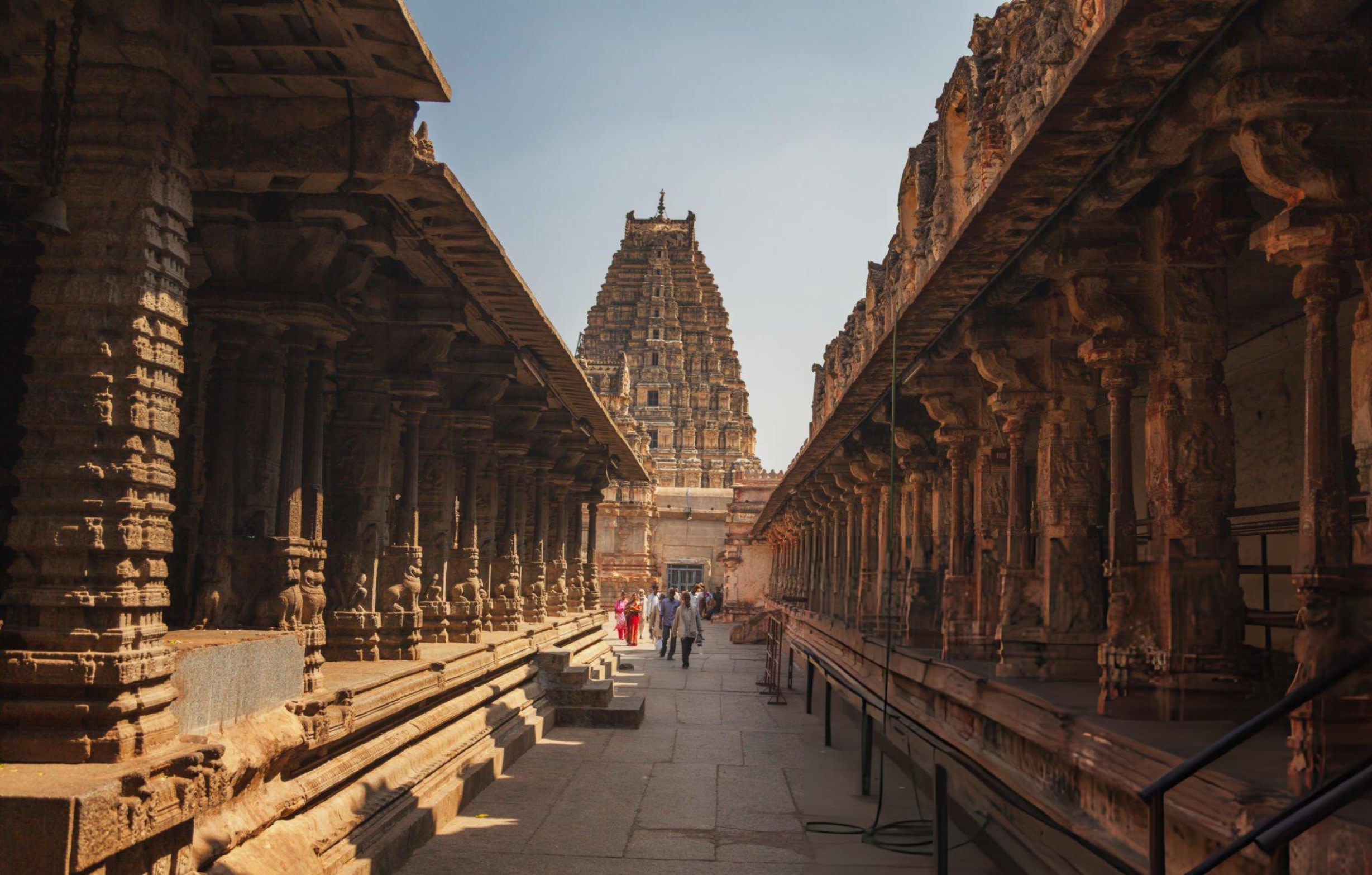 Experience Hampi’s Rich History: Guided Full Day Tour by Car