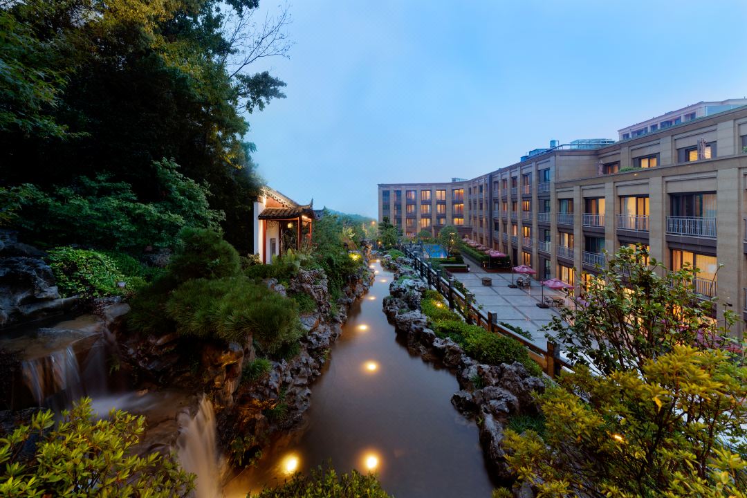 Hangzhou Hushan Radisson Manor Accommodation Package