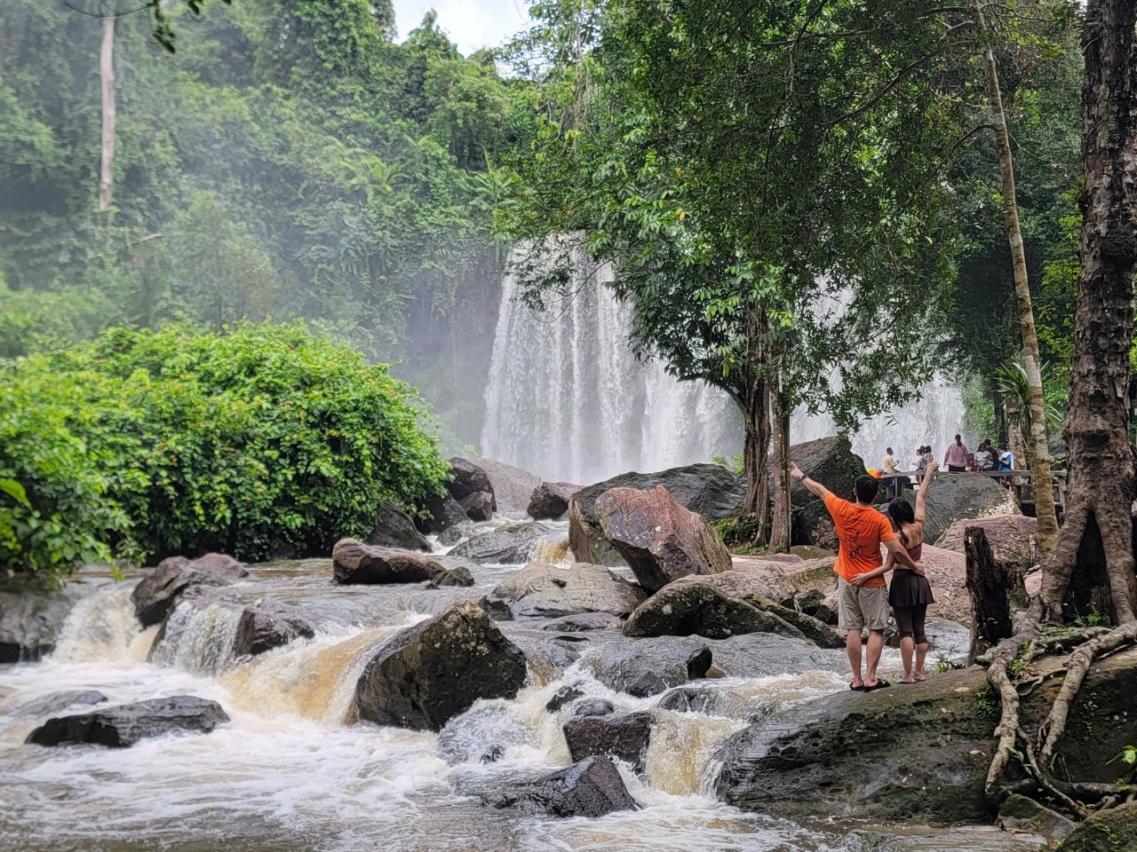 體驗庫倫山聖瀑布的壯麗美景 體驗庫倫山聖瀑布的壯麗美景