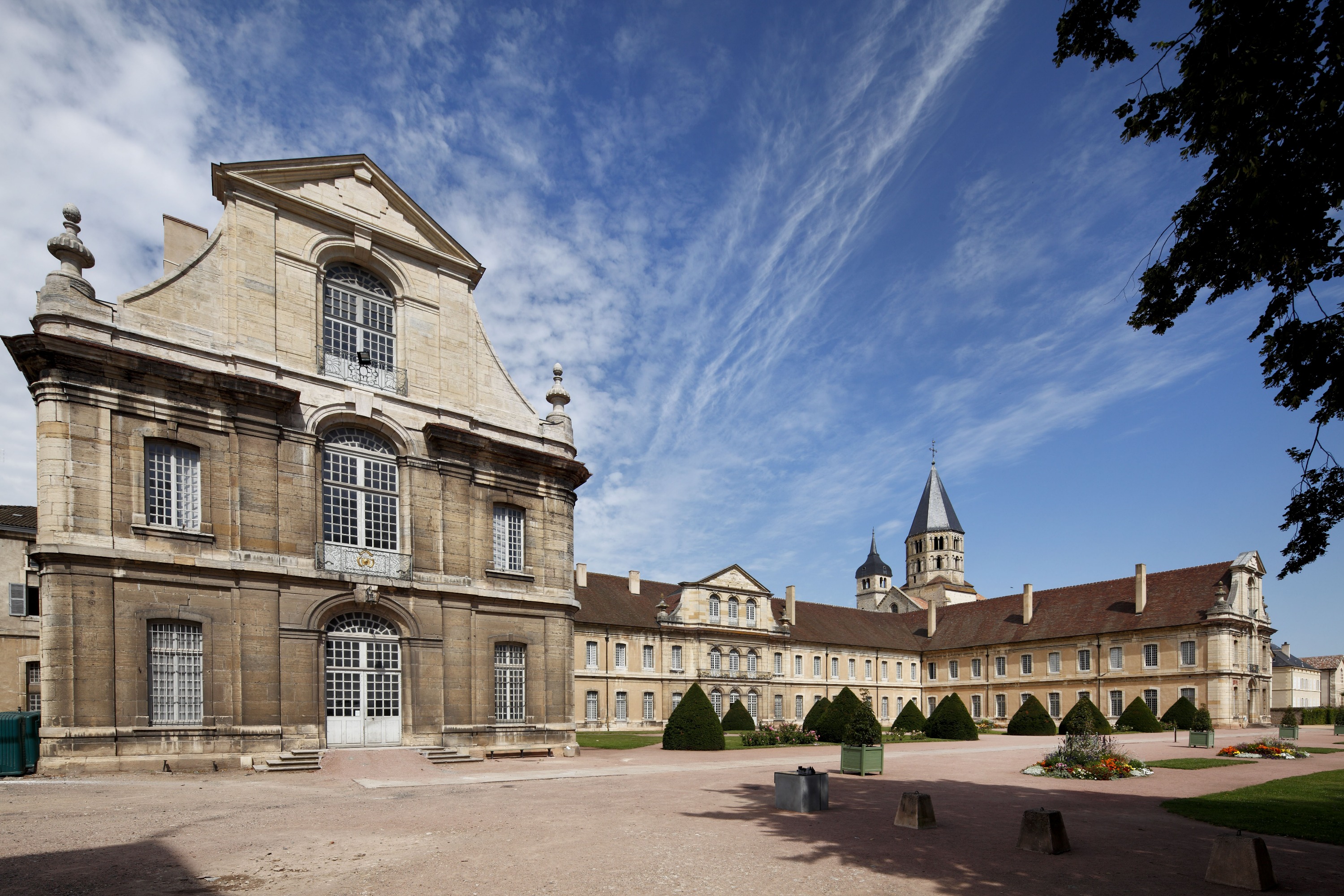 Abbaye de Cluny Ticket in France