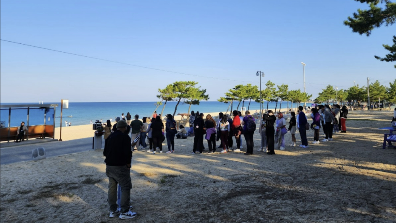 這裡是江原道的熱門景點,吸引了眾多遊客前來遊覽。 這裡是江原道的熱門景點,吸引了眾多遊客前來遊覽。