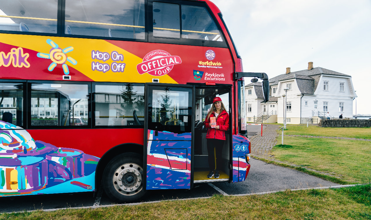 準備好登上隨上隨下觀光巴士,展開精彩的雷克雅維克冒險之旅! 準備好登上隨上隨下觀光巴士,展開精彩的雷克雅維克冒險之旅!
