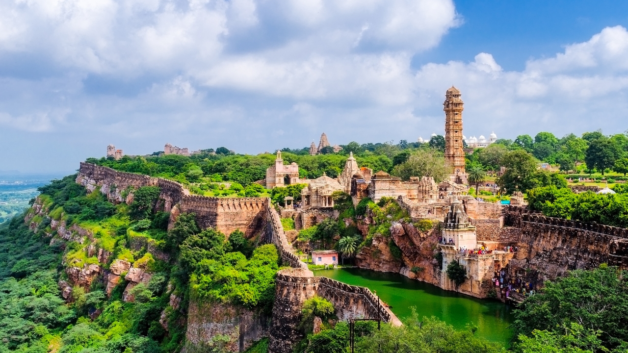 From Udaipur: Private Day Trip to Chittorgarh Fort