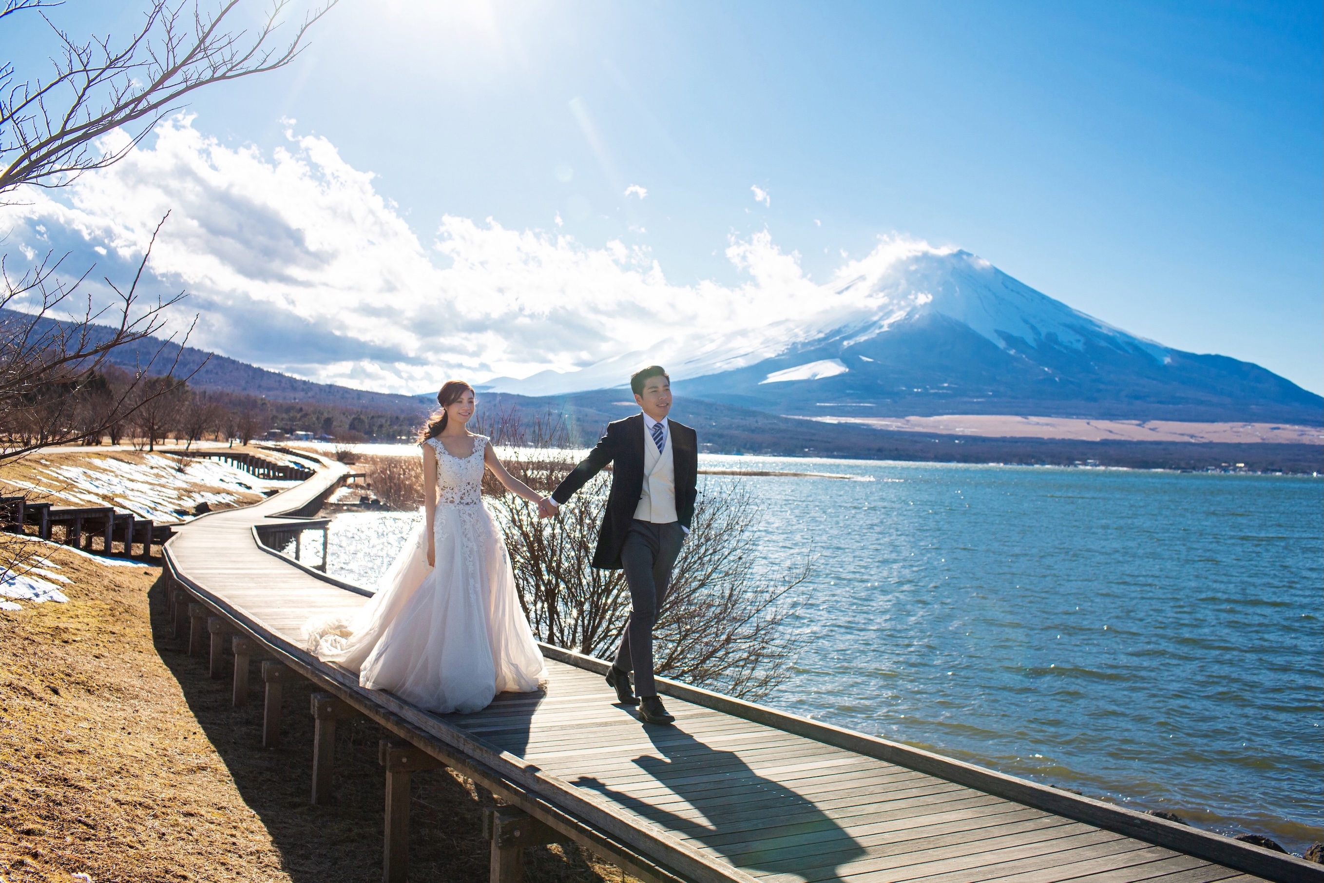 富士山交流廣場：水波紋大橋和富士山的完美結合