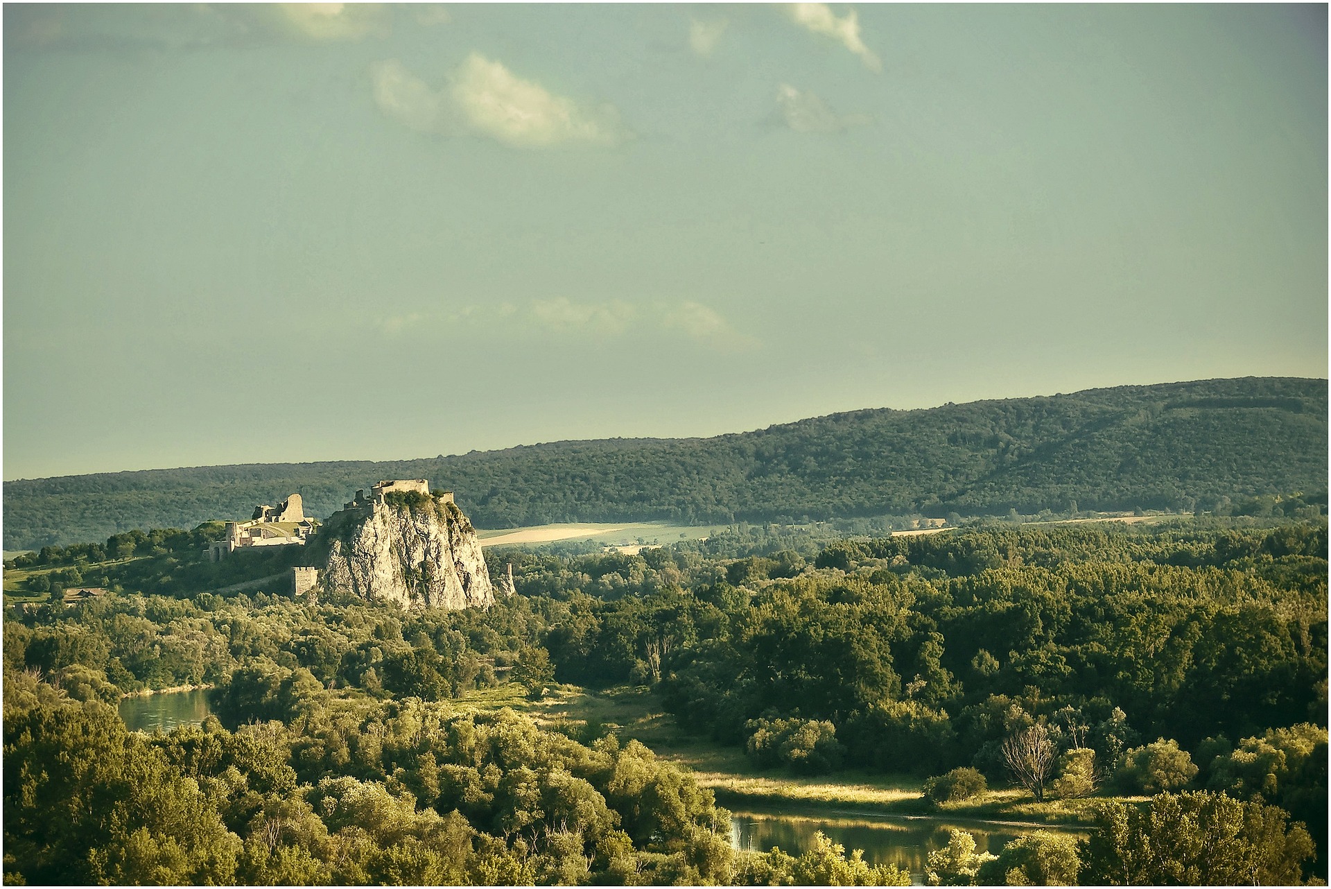 From Bratislava: Slovakia’s Castles & Cities Guided Day tour