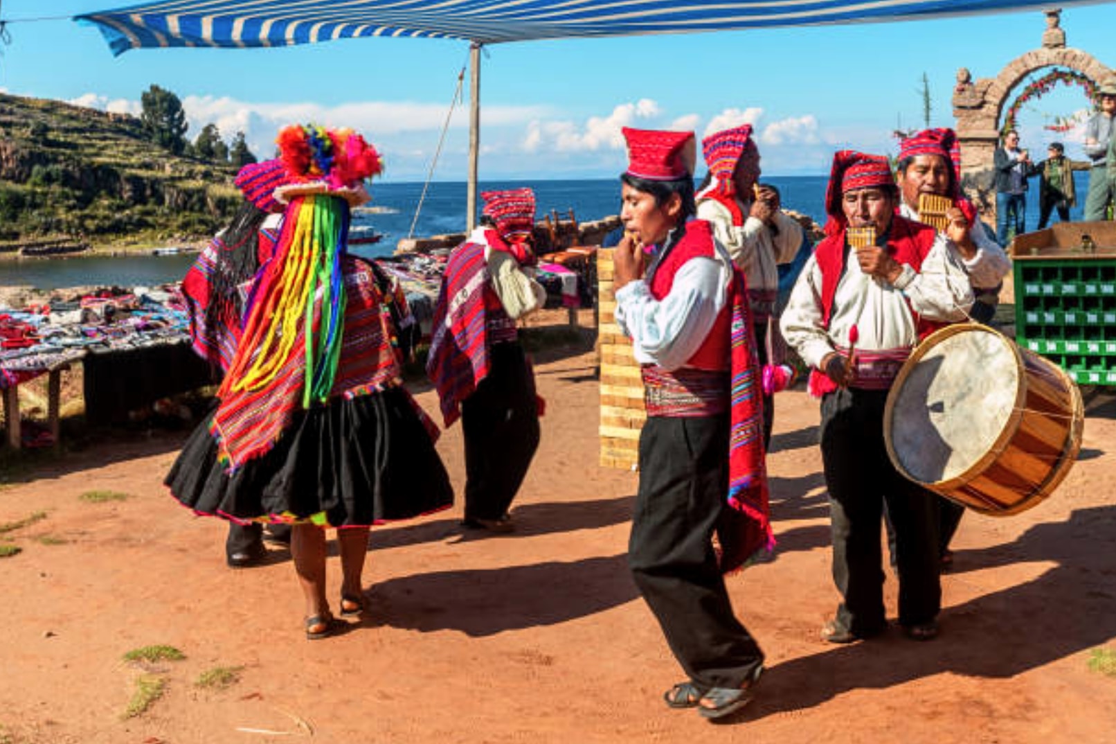 Lake Titicaca Full Day Tour to Uros and Taquile Islands