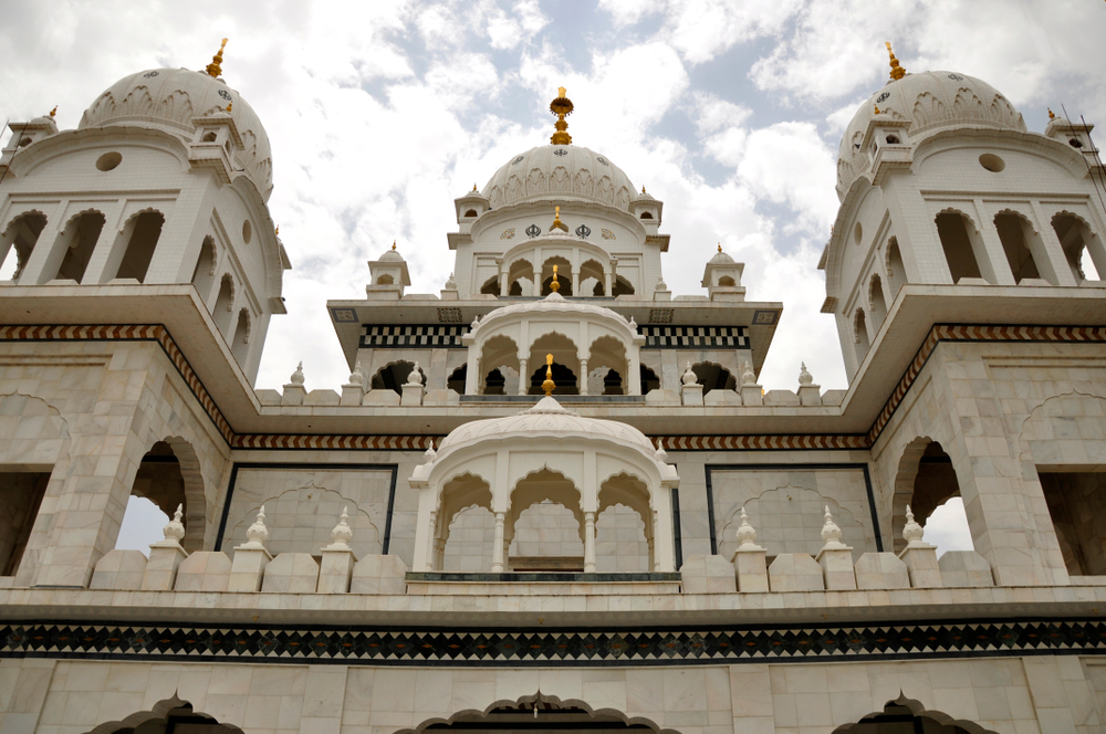 Exploring Holy Pushkar: Spiritual Walk with a Local Guide