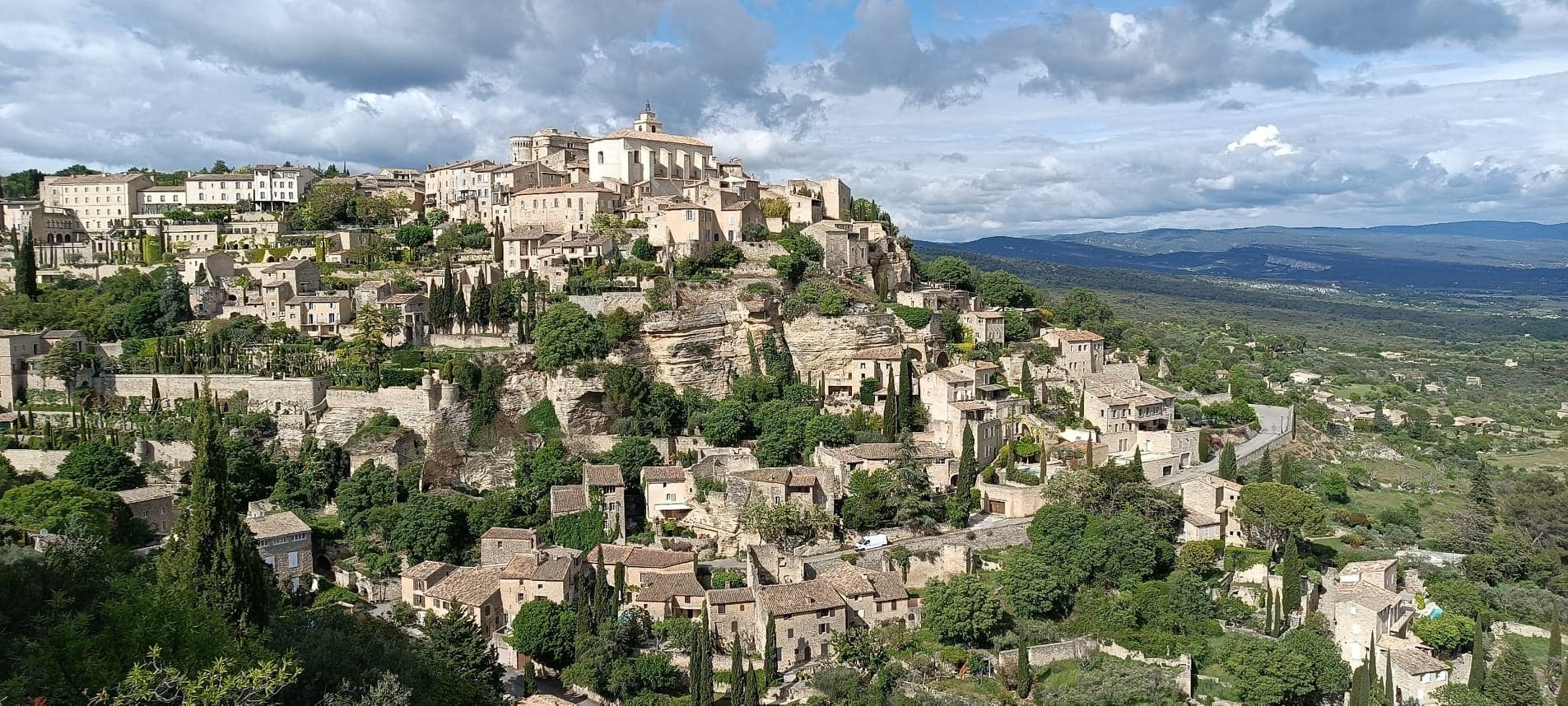 Sunday Market Luberon Regional Park with a local expert!