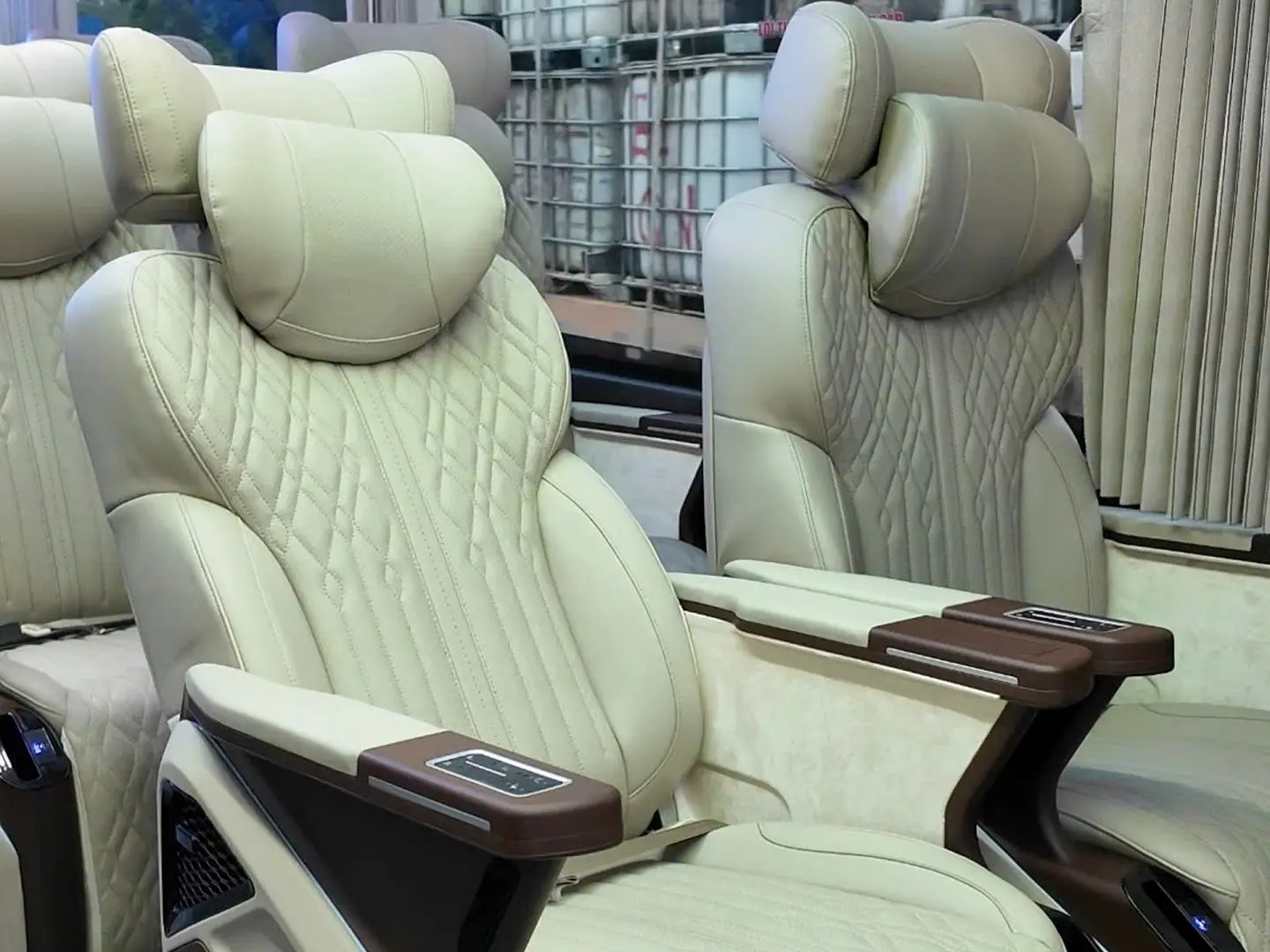 Da Nang Airport - Hoi An Shuttle bus by G8 Open Tour