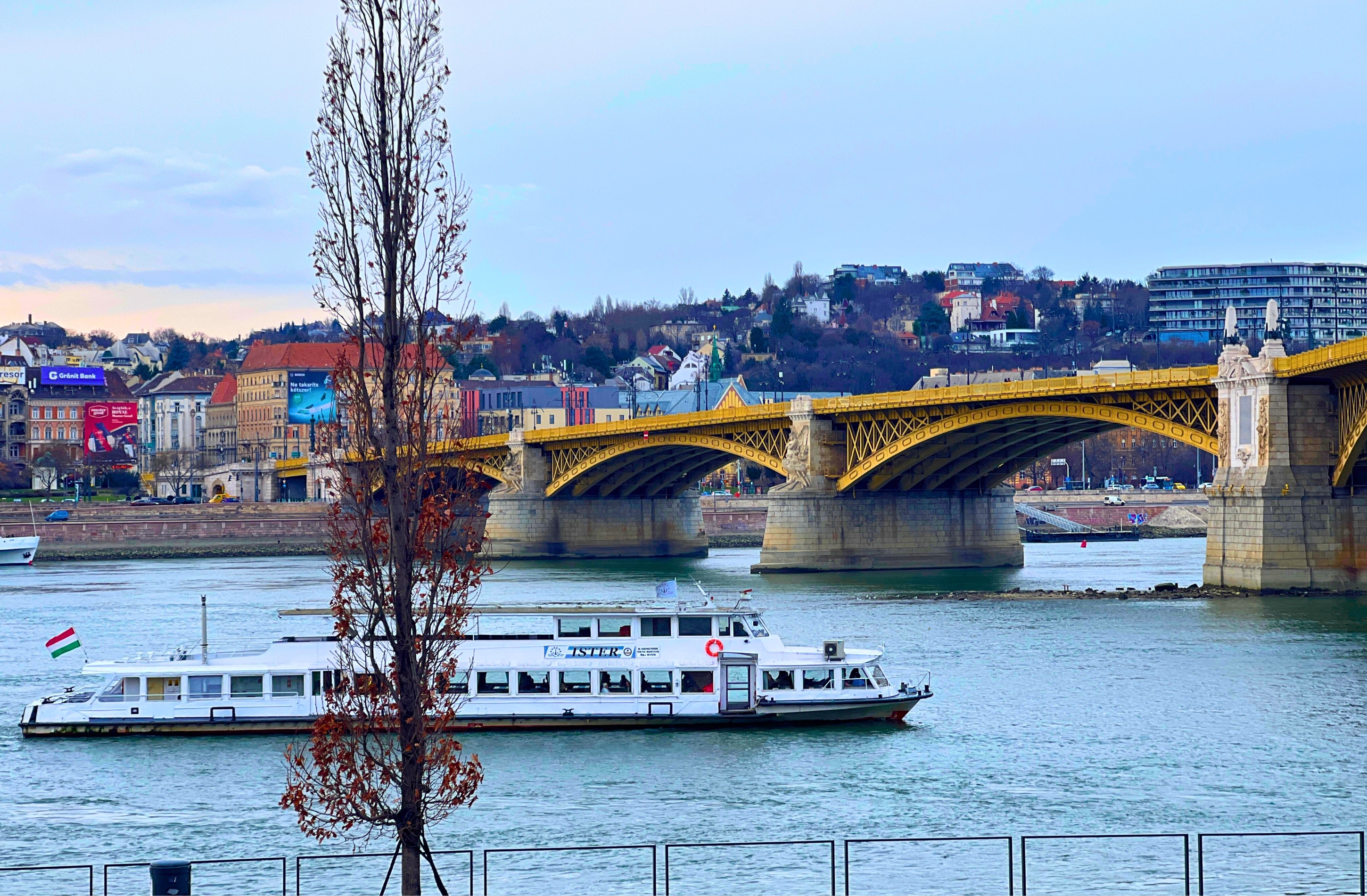 Vienna: Budapest Parliament & Fisherman's Bastion Full-Day Small Group Tour