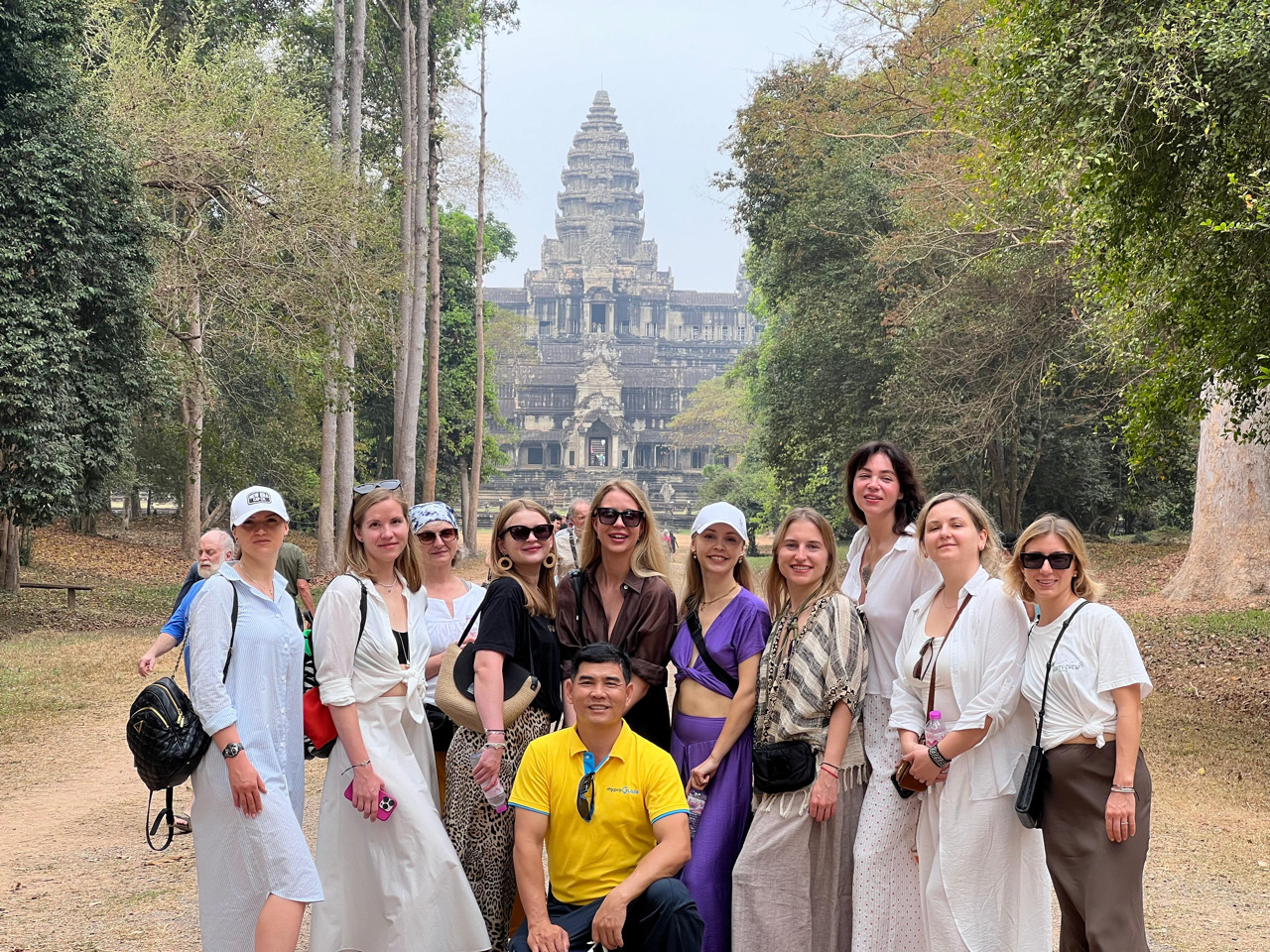 (Free e-SIM) Classic Angkor Wat Sunrise or Sunset Full DayTour