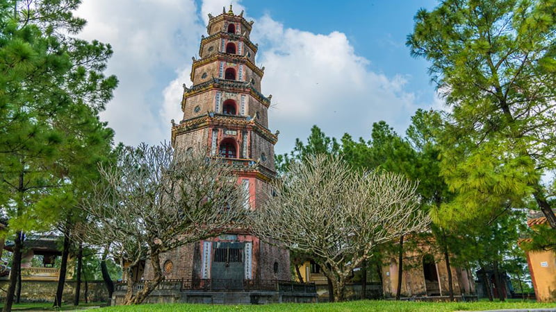 Explore the city of Hue and savor a local lunch with us at an affordable package!