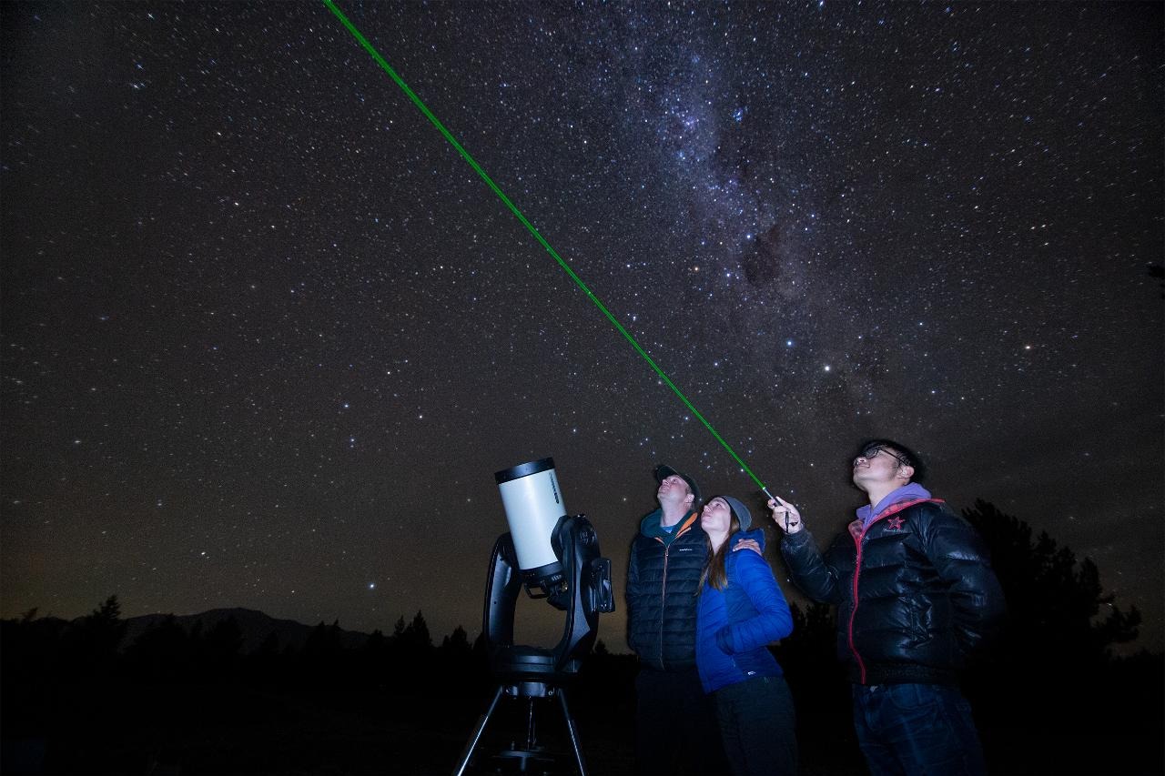 Chameleon Stargazing Shared Tour in Lake Tekapo