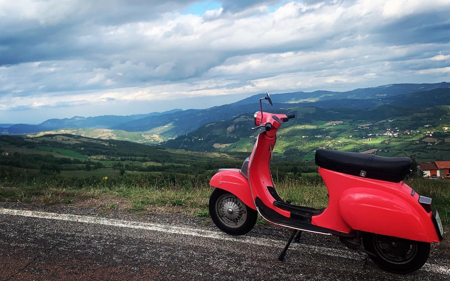 Bologna Hills Panoramic 2-Hour Vespa Tour