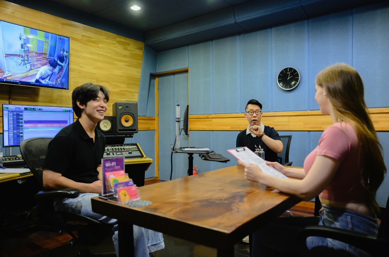 K-Pop Recording Experience at Seoul King Studio