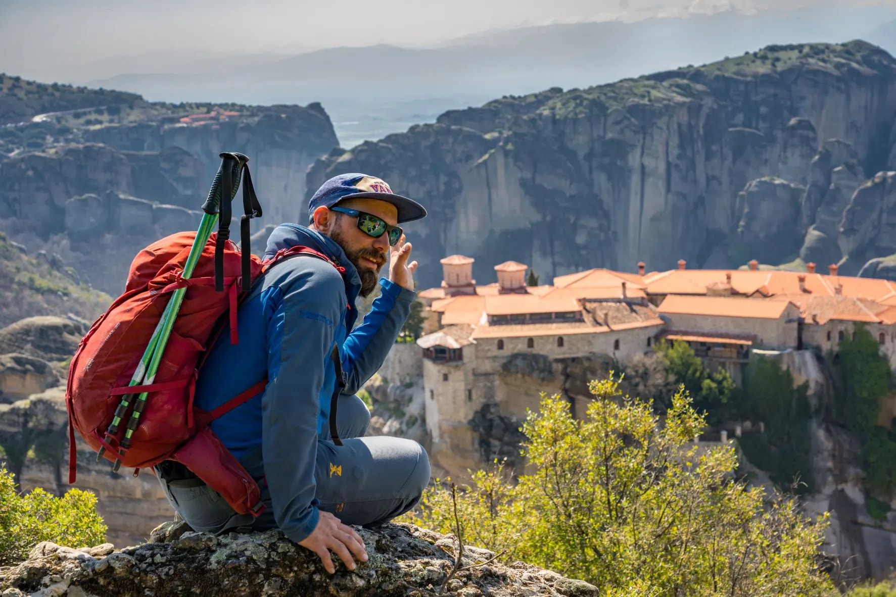 梅特歐拉（Meteora）健行遊，從卡拉巴卡或卡斯特拉奇出發，並參觀修 monastery