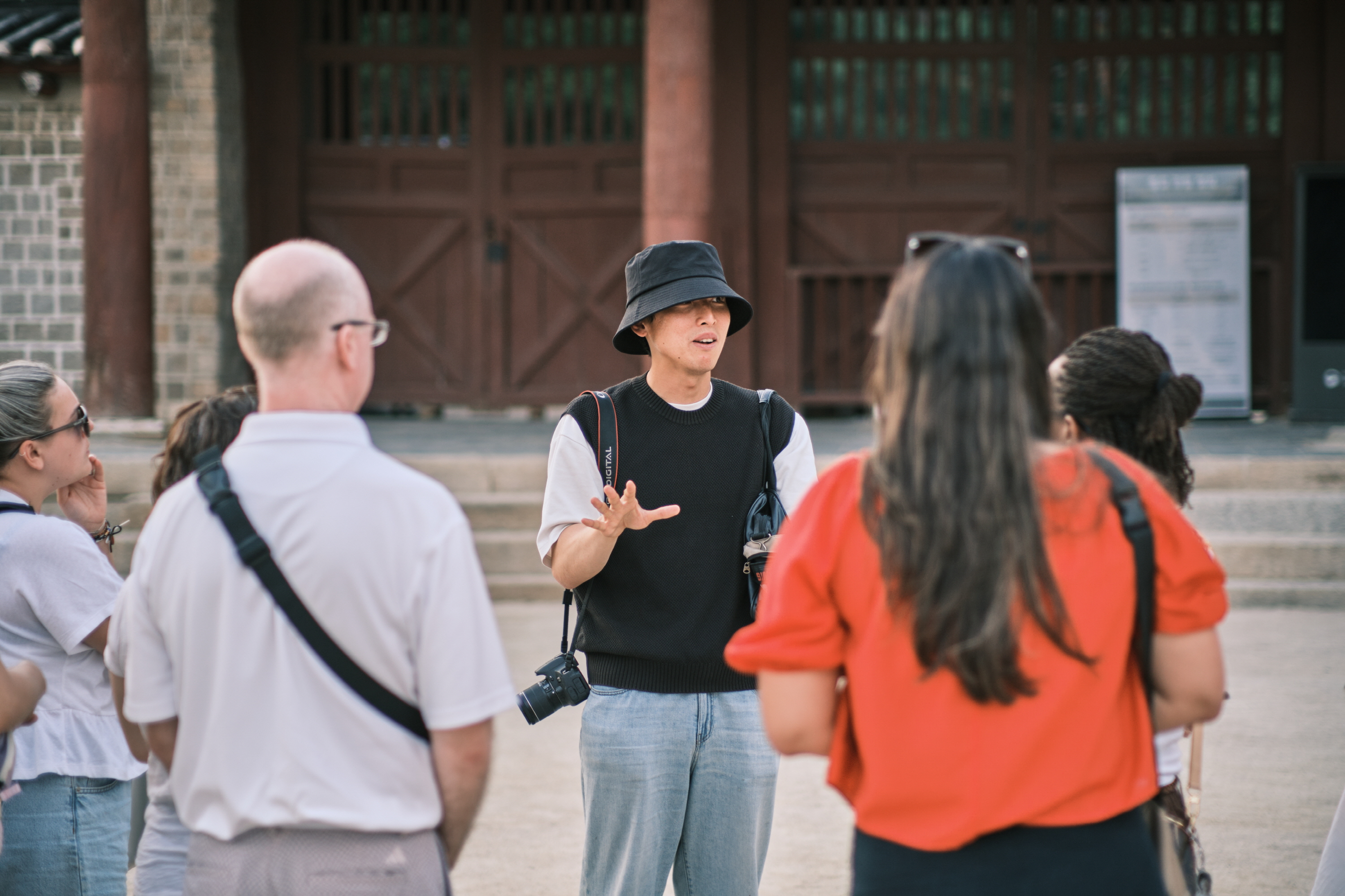 Street photoshoot and Seoul Hidden Gem History Walking Tour