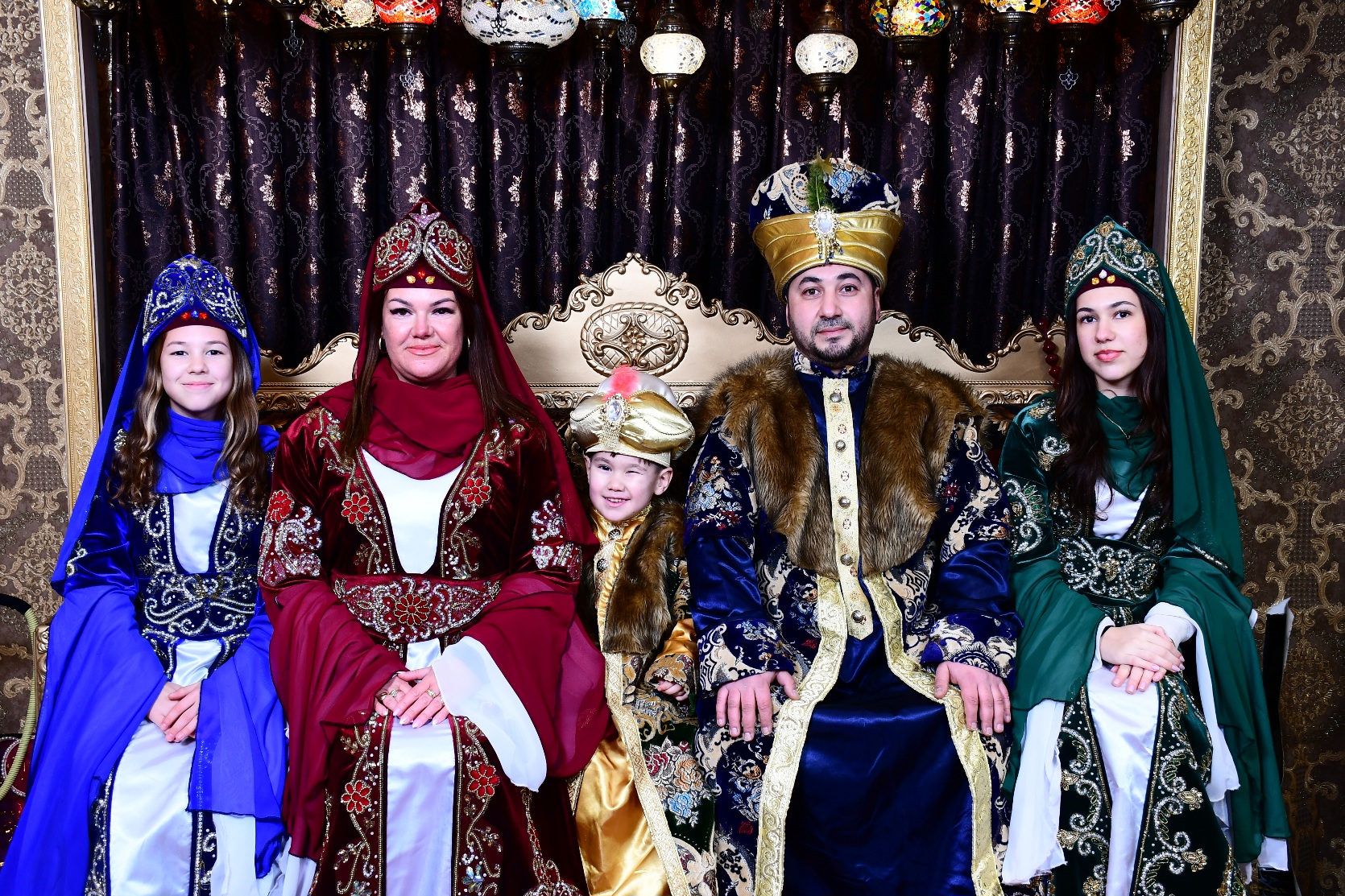 Istanbul: Become the Sultan Ottoman Costume Photo Experience
