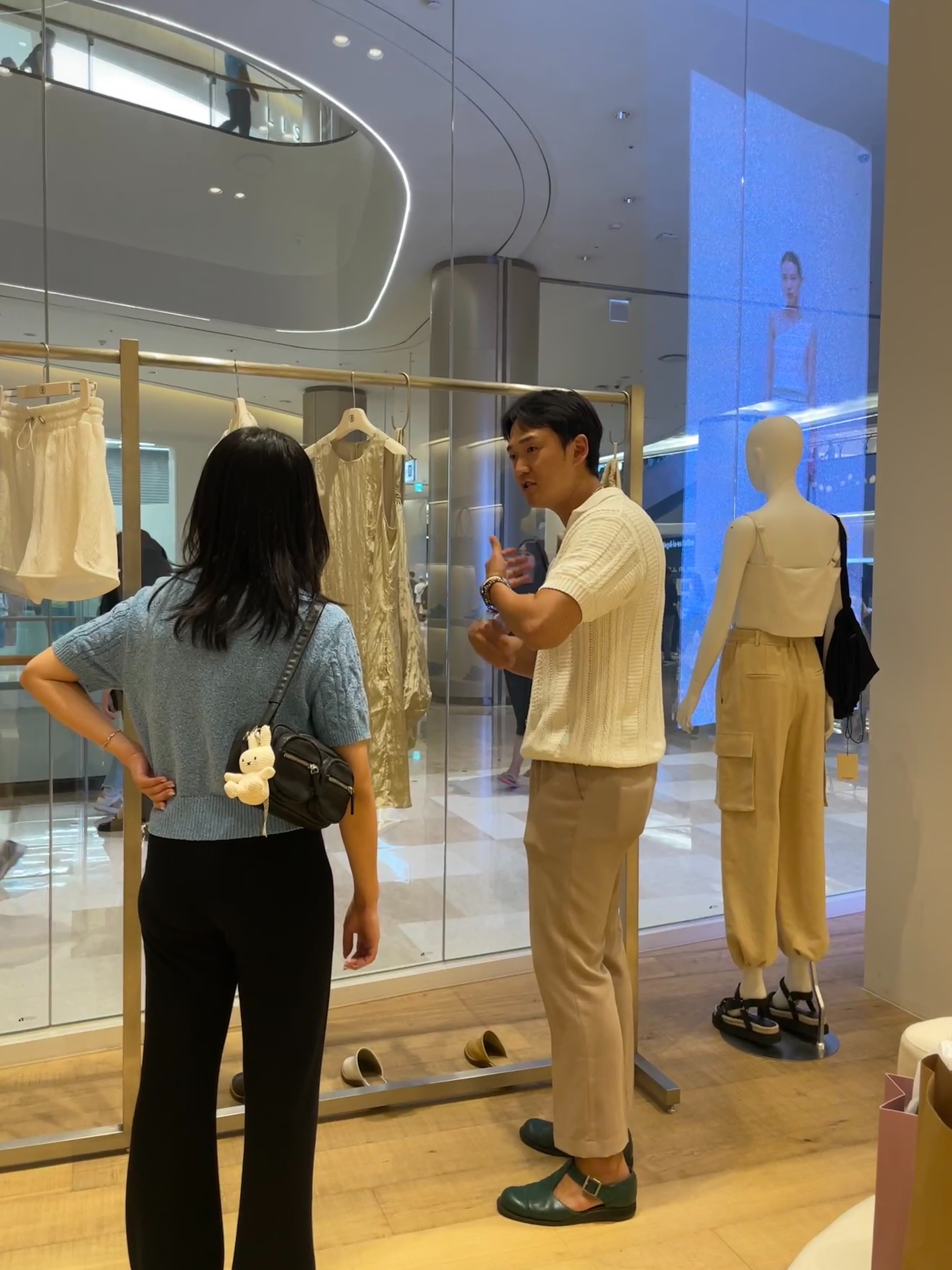 Shopping Tour with Professional K-fashion Stylist in Seoul