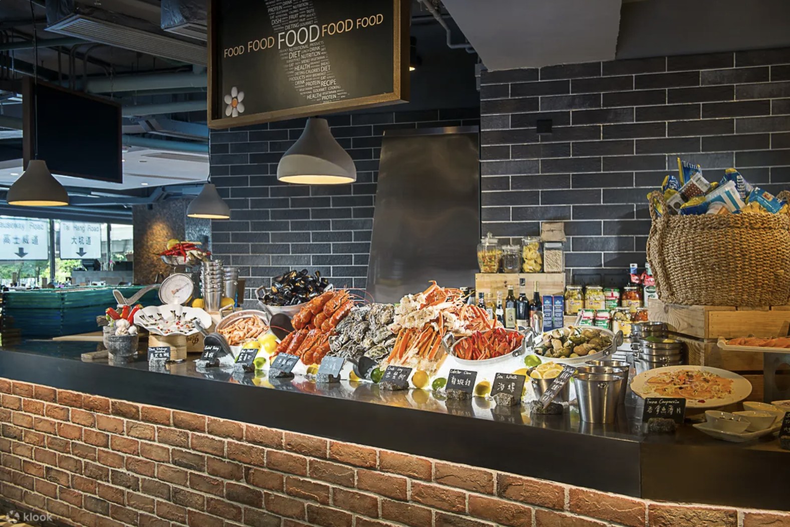 【低至買2送1】香港柏寧酒店The Park Lane Hong Kong - PLAYT ｜自助午餐｜下午茶自助餐｜自助晚餐｜龍蝦海鮮自助早午餐｜酒店自助餐優惠2025 - 【低至買2送1】自助午餐 | 鱈蟹腳 . 原隻鮑魚．西冷扒及無限暢飲指定飲品 -  自助餐優惠