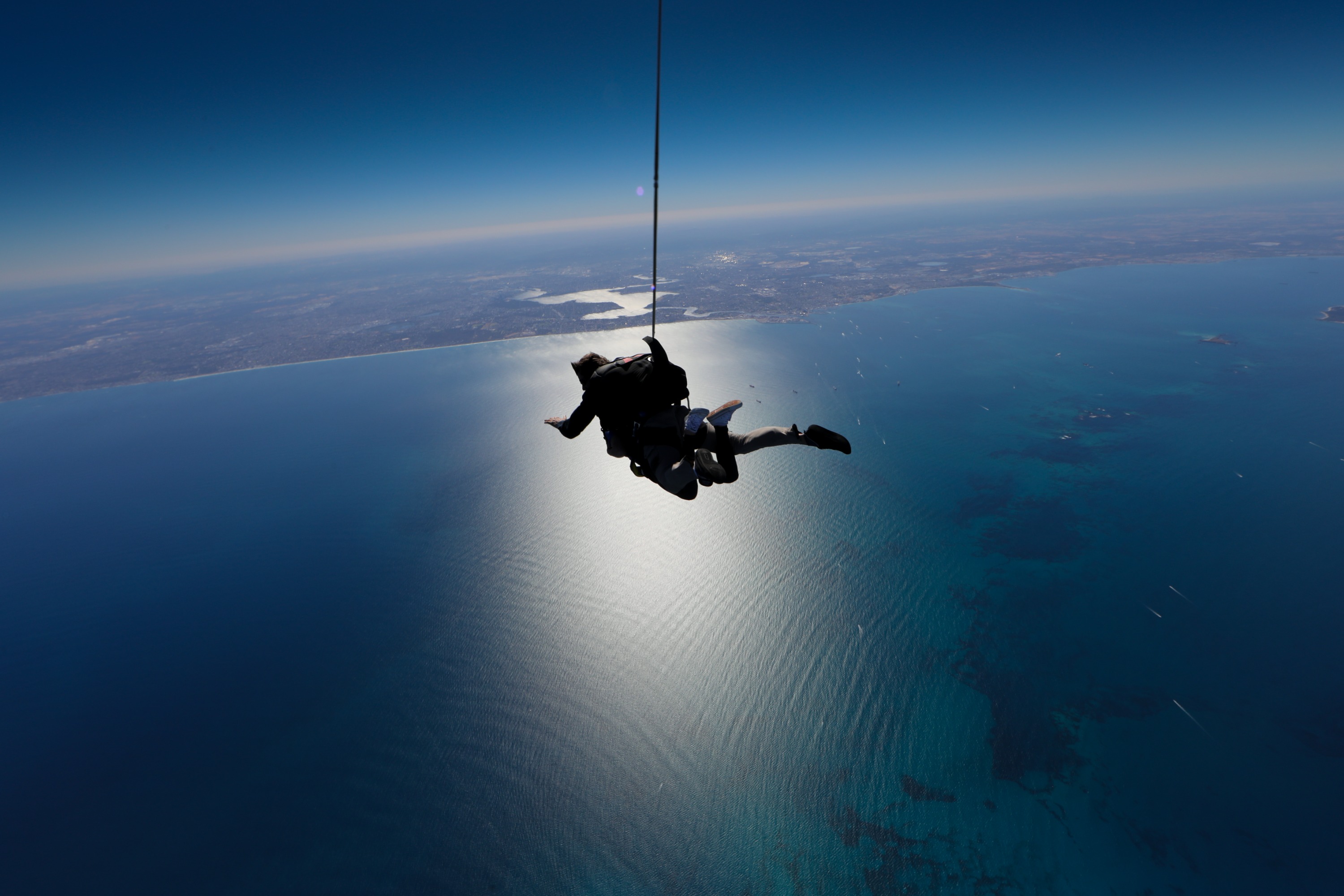 羅特尼斯島跳傘體驗