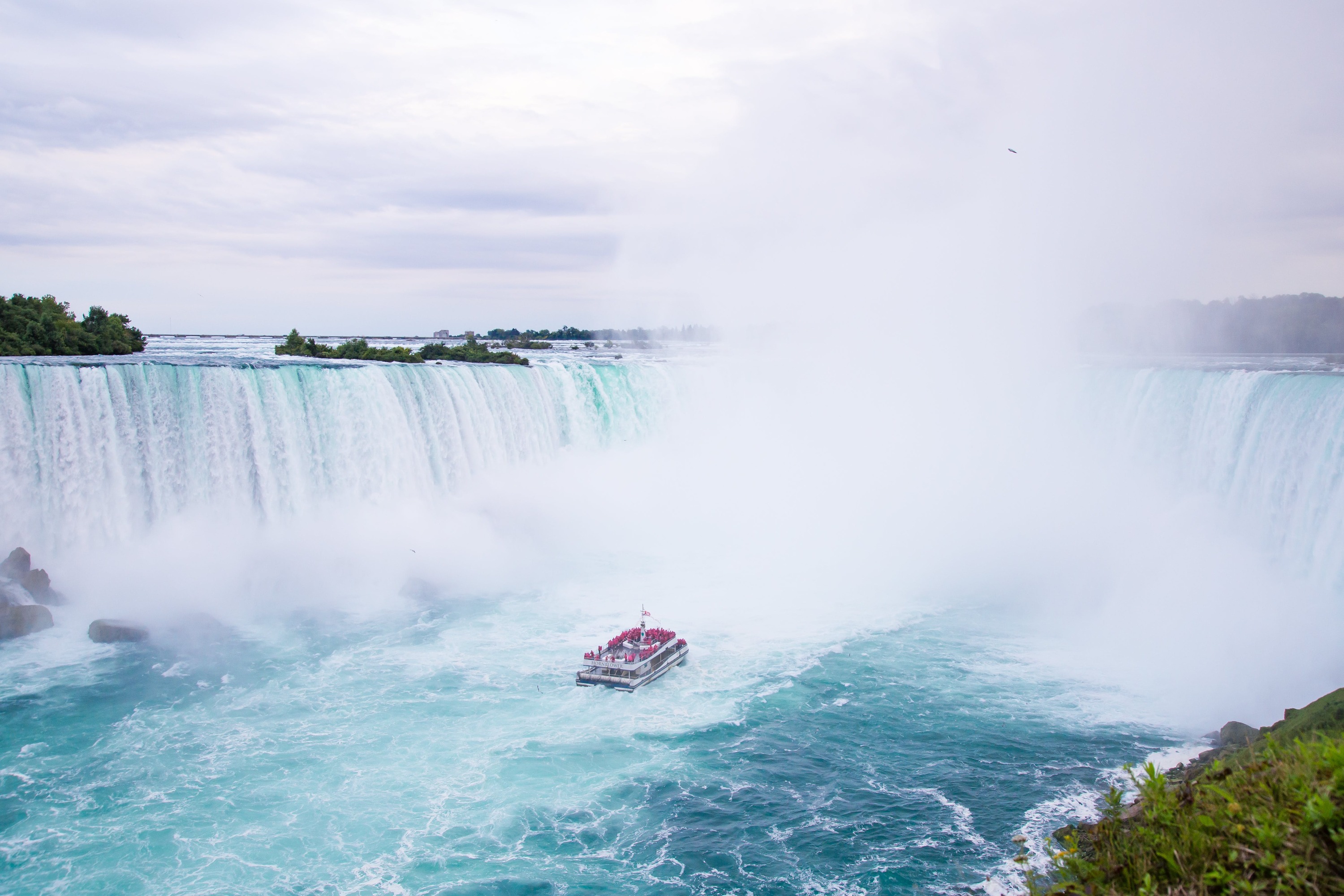Niagara Falls Day Tour with Boat Cruise from Toronto