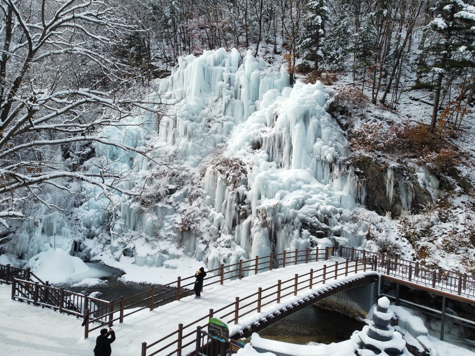 Eobi Valley/Fruit Picking/Hwacheon Sancheoneo Ice Fishing Tour