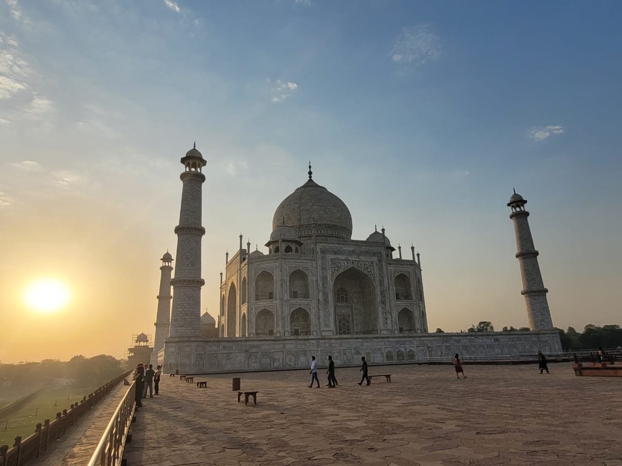泰姬瑪哈陵 (Taj Mahal) 與阿格拉 (Agra) 一日遊（德里 (Delhi) 出發，多種選擇）