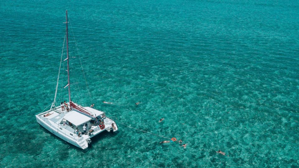 Ile Aux Cerfs Catamaran Cruise with Lunch, Unlimited Drink &Transfer