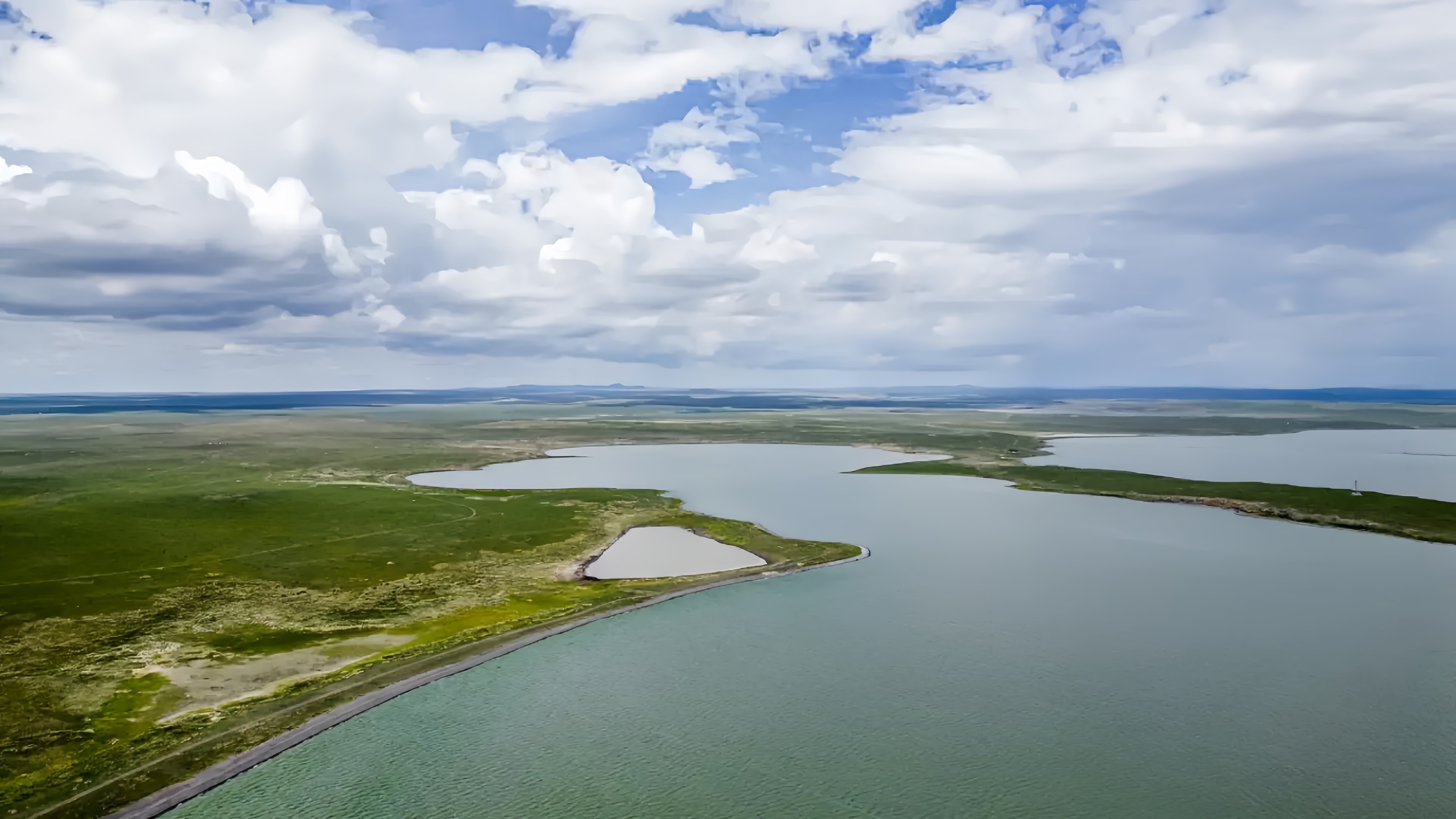 Hulun Lake