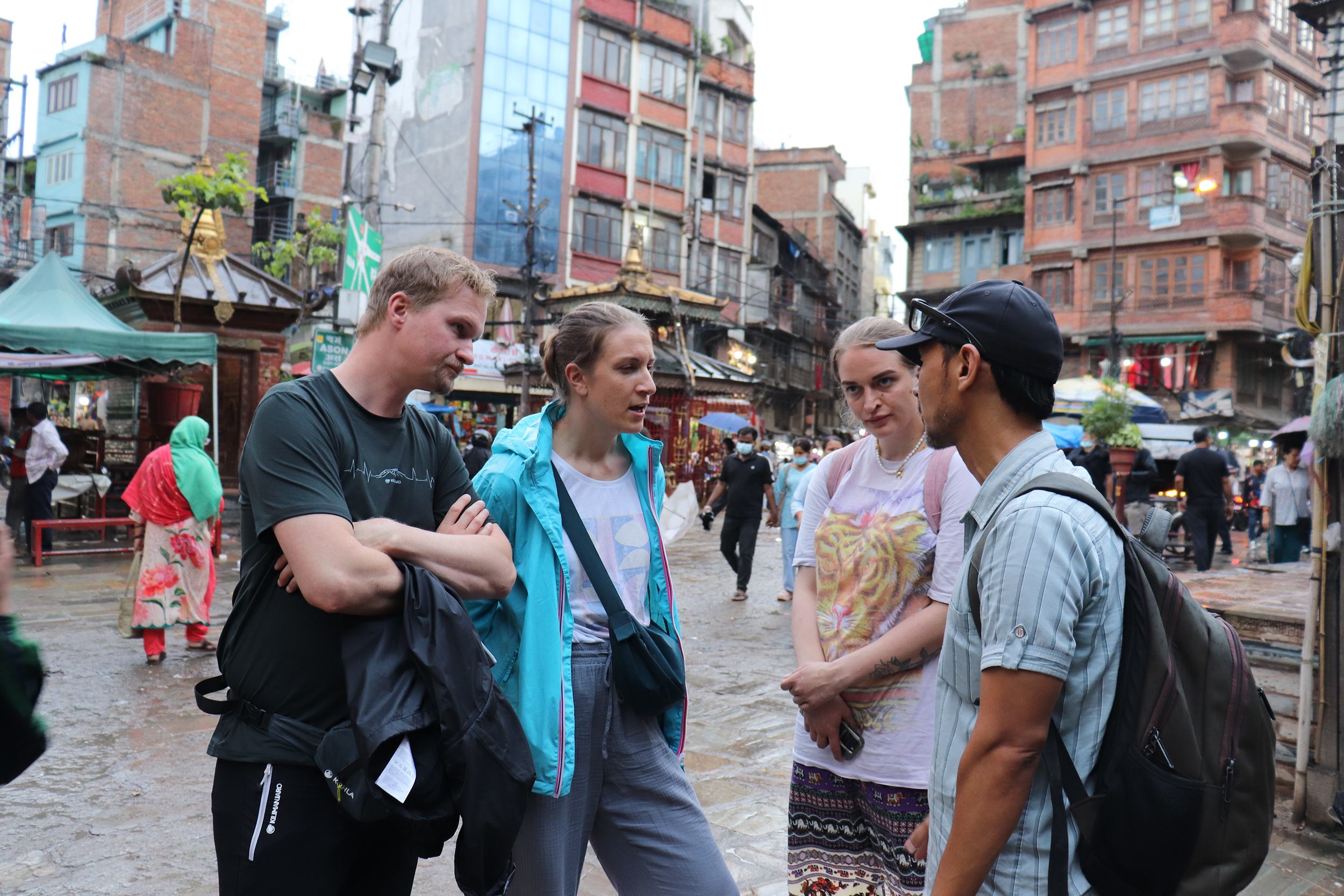 在加德滿都參加尼泊爾當地美食之旅，並有當地導遊陪同