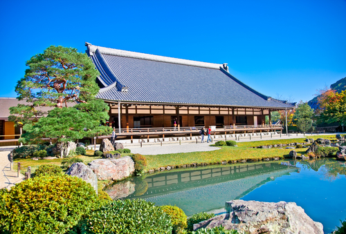 【大阪出發｜京都奈良經典＆山區秘境小團】伏見稻荷・奈良公園 or 嵐山・三千院・貴船神社 雙方案可選