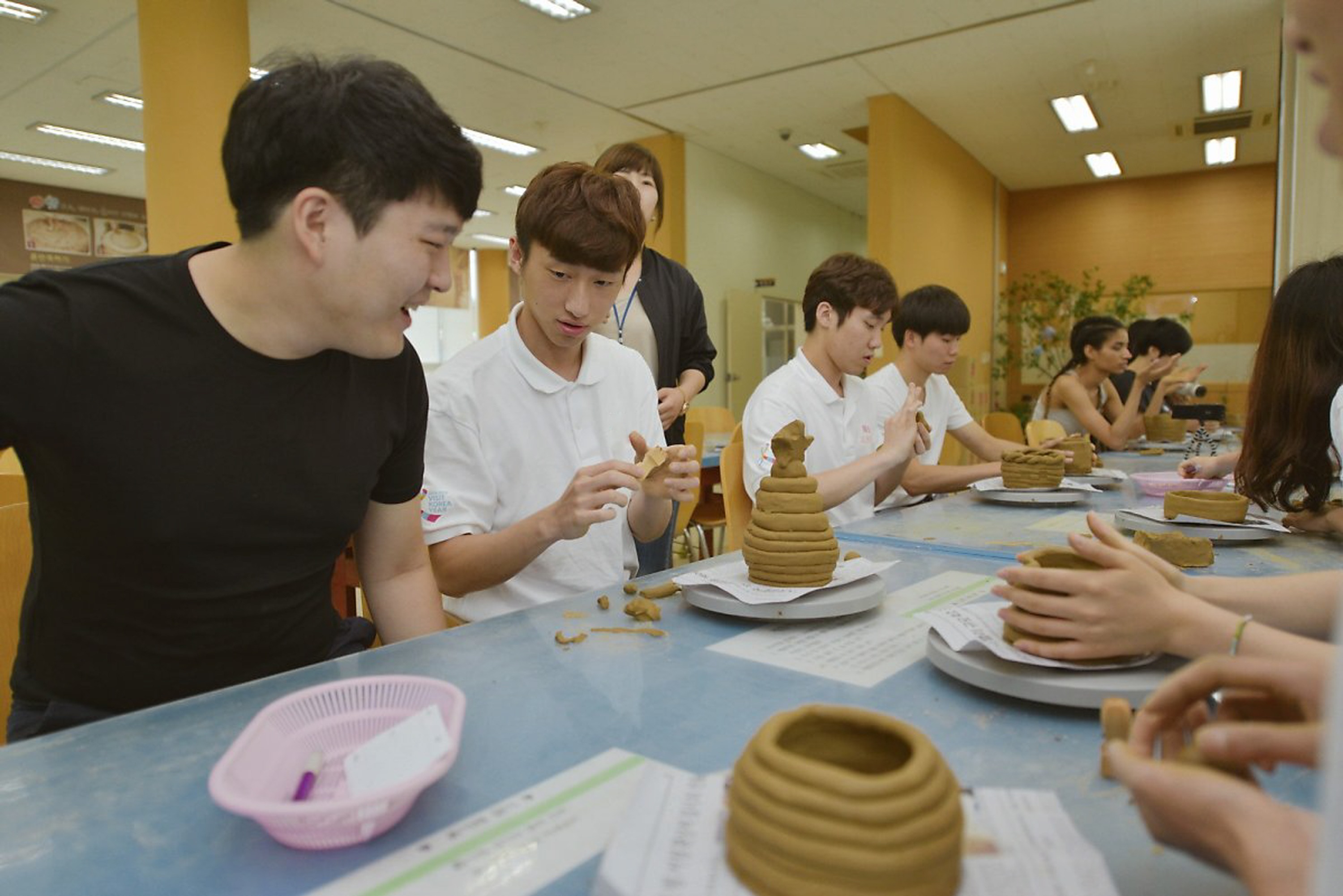 Korean Pottery Town & Local Market Culture Tour from Busan