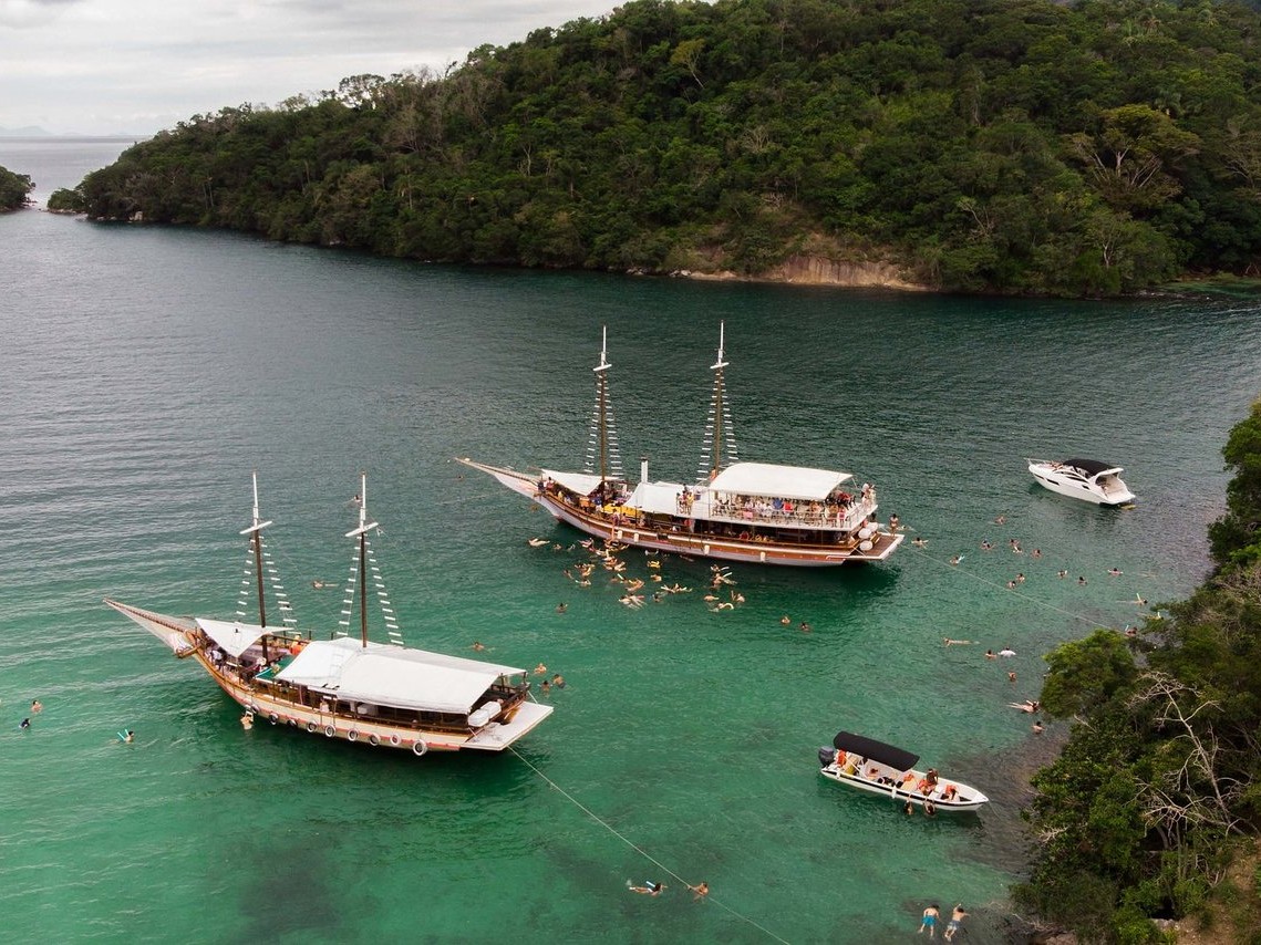 Relax on a scenic boat ride exploring hidden gems near Ilha Grande’s tranquil shores