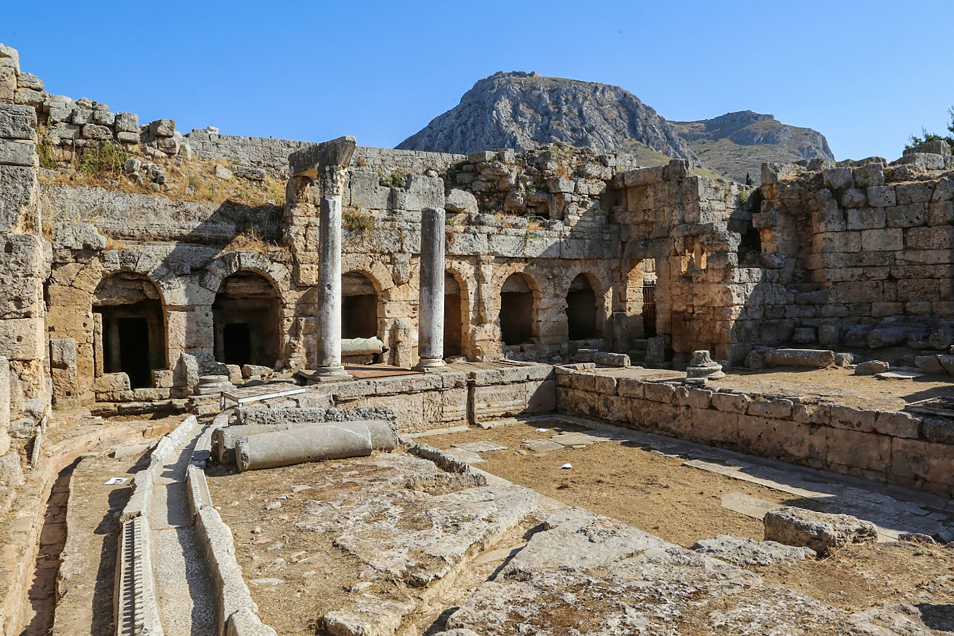 Exploring History and Beauty: Ancient Corinth and Nafplio Tour