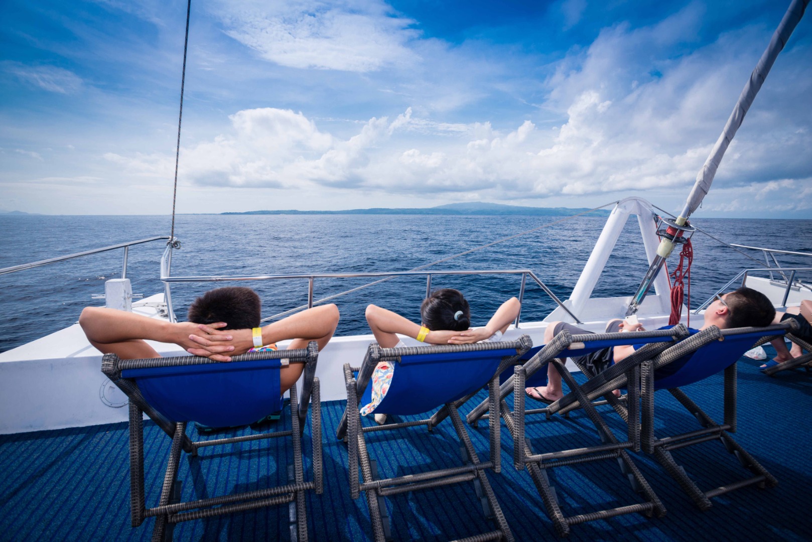 熱帶海面慢慢游（Bali Hai Cruise提供）