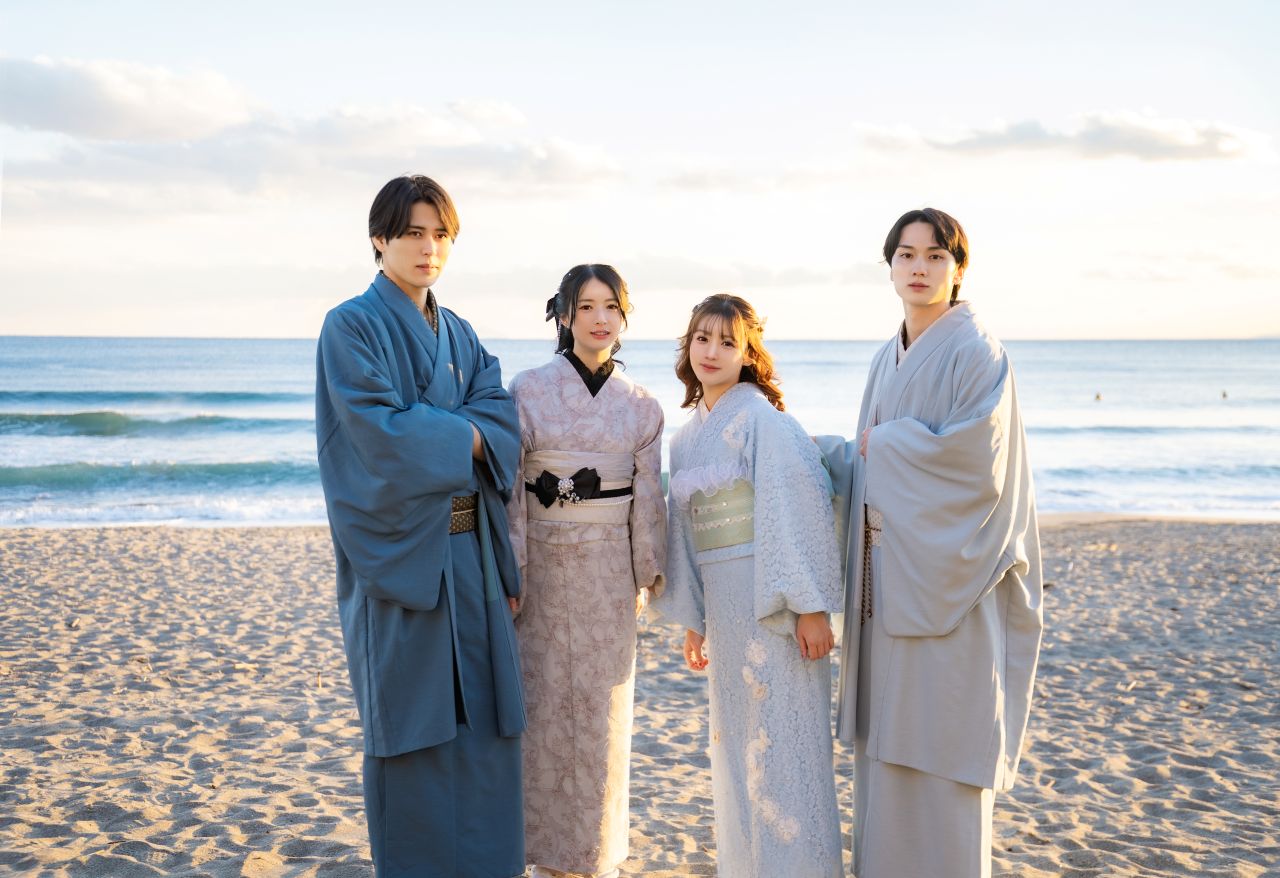 在橫濱享受浪漫的和服/浴衣一日遊！💖
漫步在港未來，欣賞海景、城市燈光和夏日氛圍。
千萬不要錯過——帶上你的伴侶，創造難忘的回憶！🎆