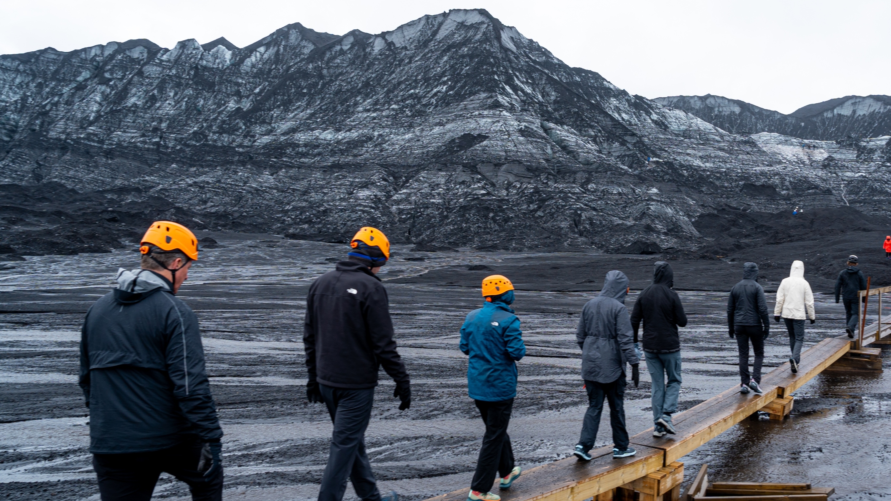 卡特拉火山冰洞之旅