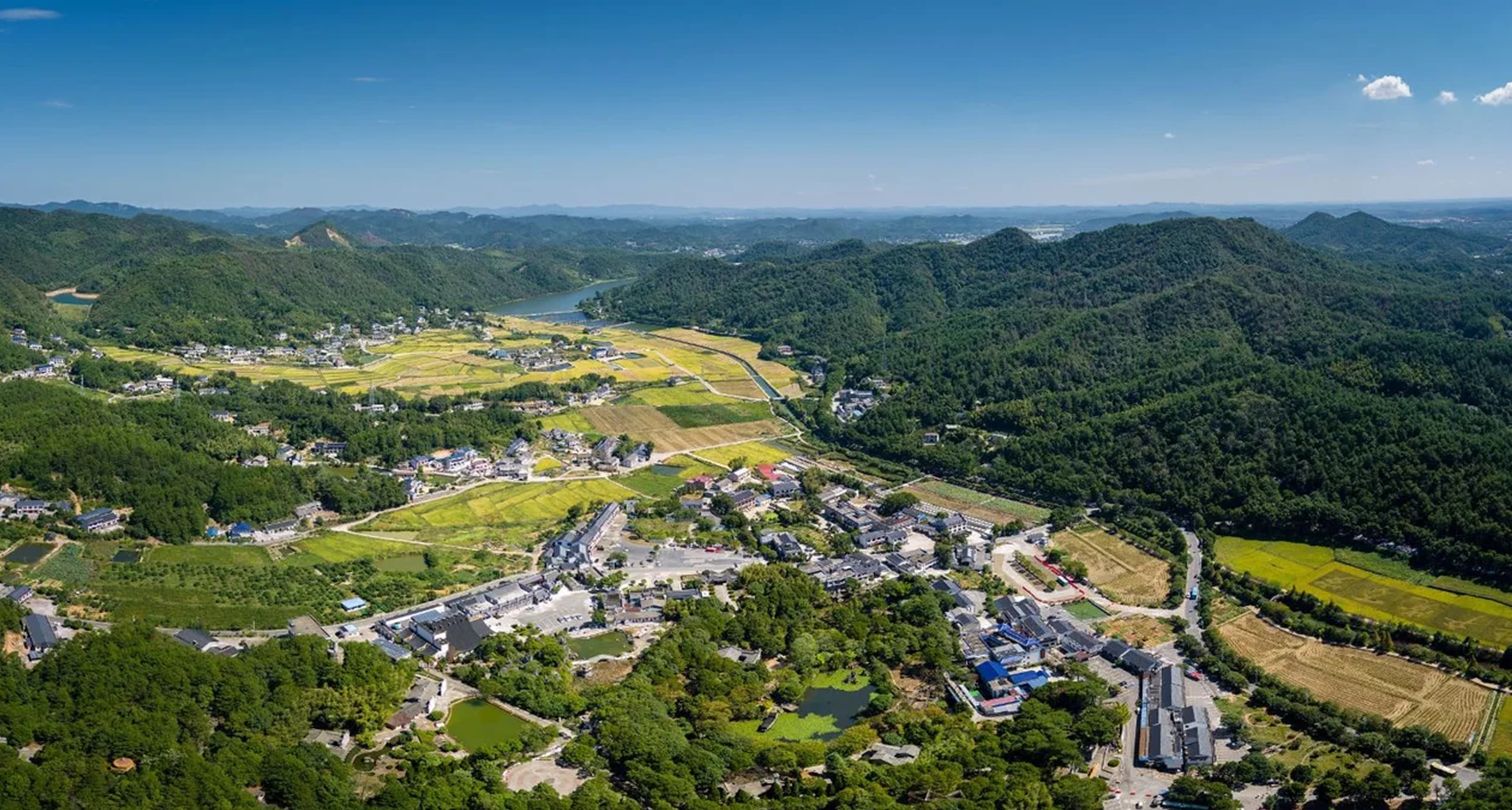湖南長沙韶山小團半自由行高端3日遊（4鑽酒店+打卡橘子洲+探秘嶽麓山+探訪偉人故居+尋覓特色美食+接送站服務+長沙往返）