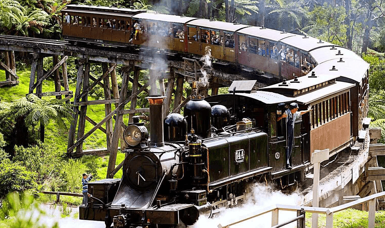Puffing Billy Steam Train and Yarra Valley Full-Day Tour