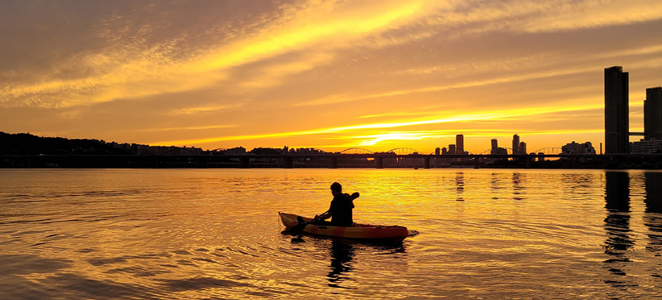[Seoul Banpo] Golden Blue Marina Kayak/ Sunset Kayak experience