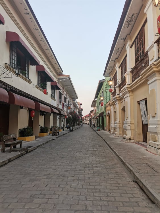 美岸 & Juan Luna 城市 一日遊