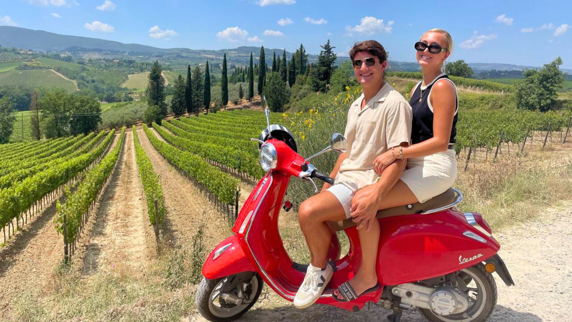 From Florence: Small-Group Tuscany Vespa Tour with Lunch & Wine