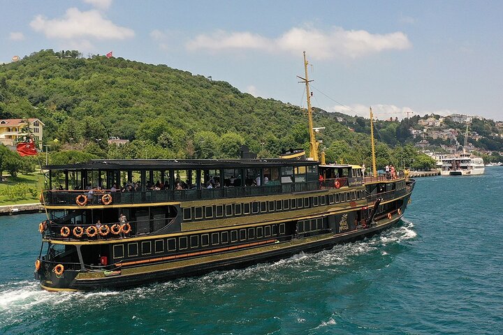 Traditional Turkish Breakfast and Bosphorus Cruise